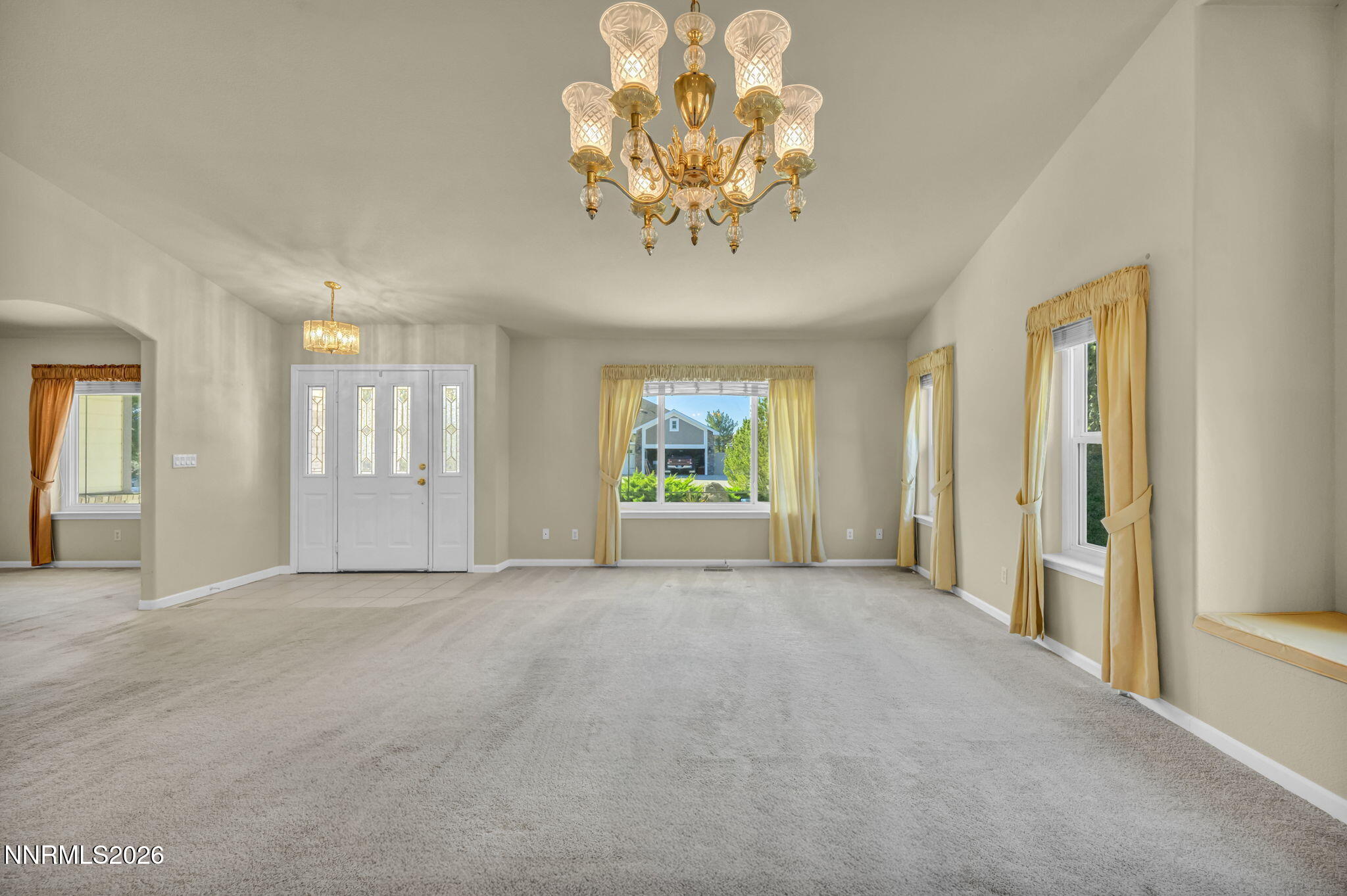 1138 Country Club Drive Property Photo 6
