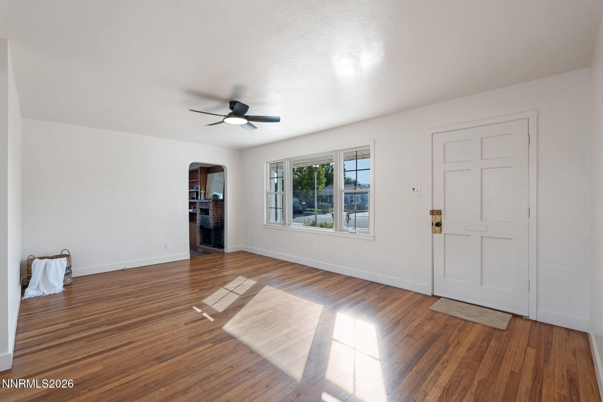 974 6th Street Property Photo 5