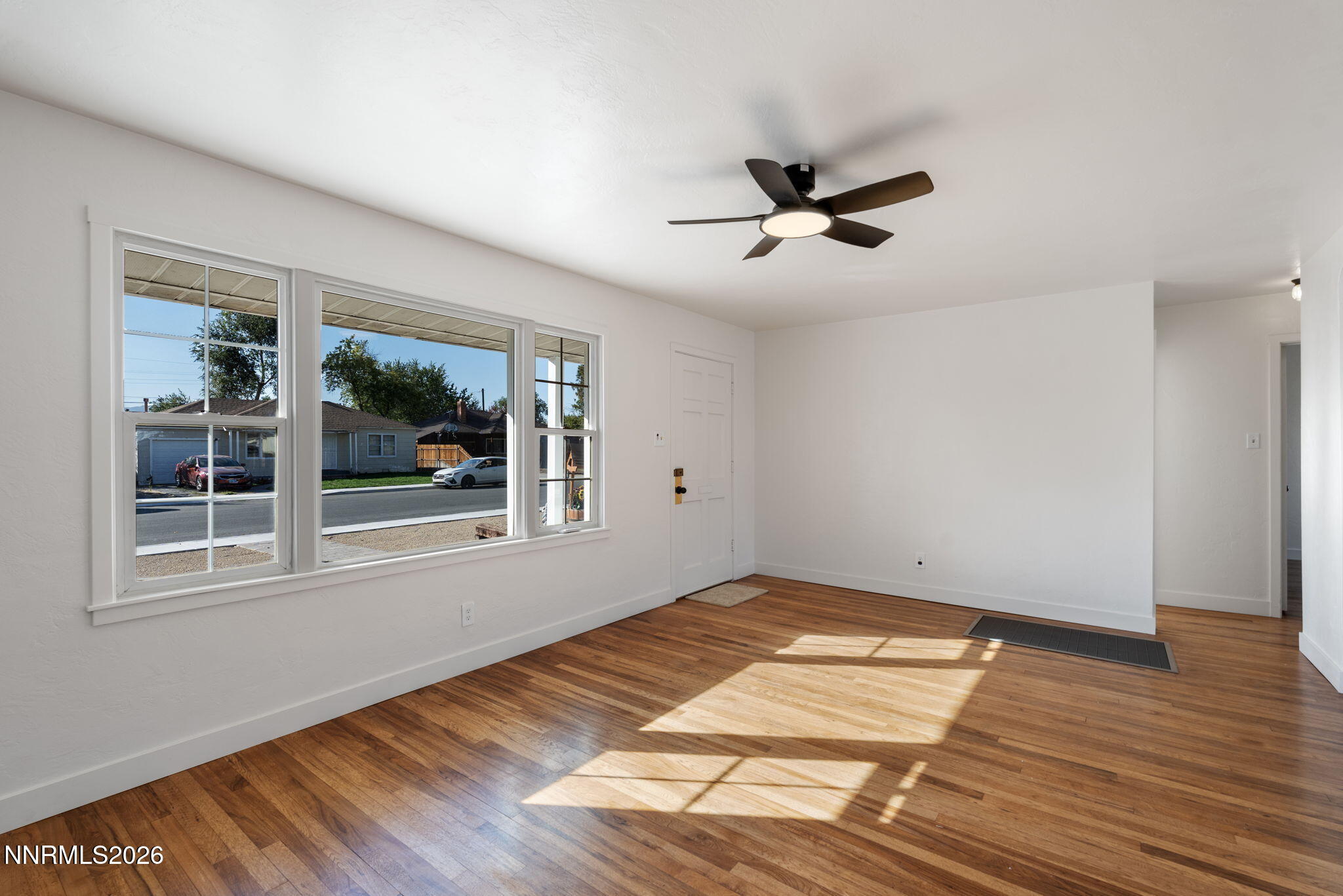974 6th Street Property Photo 9