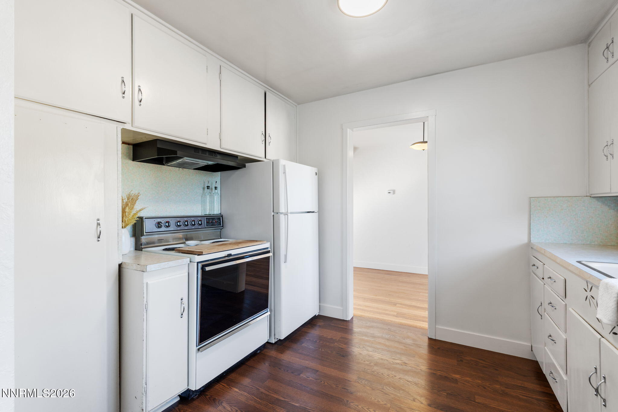 974 6th Street Property Photo 14