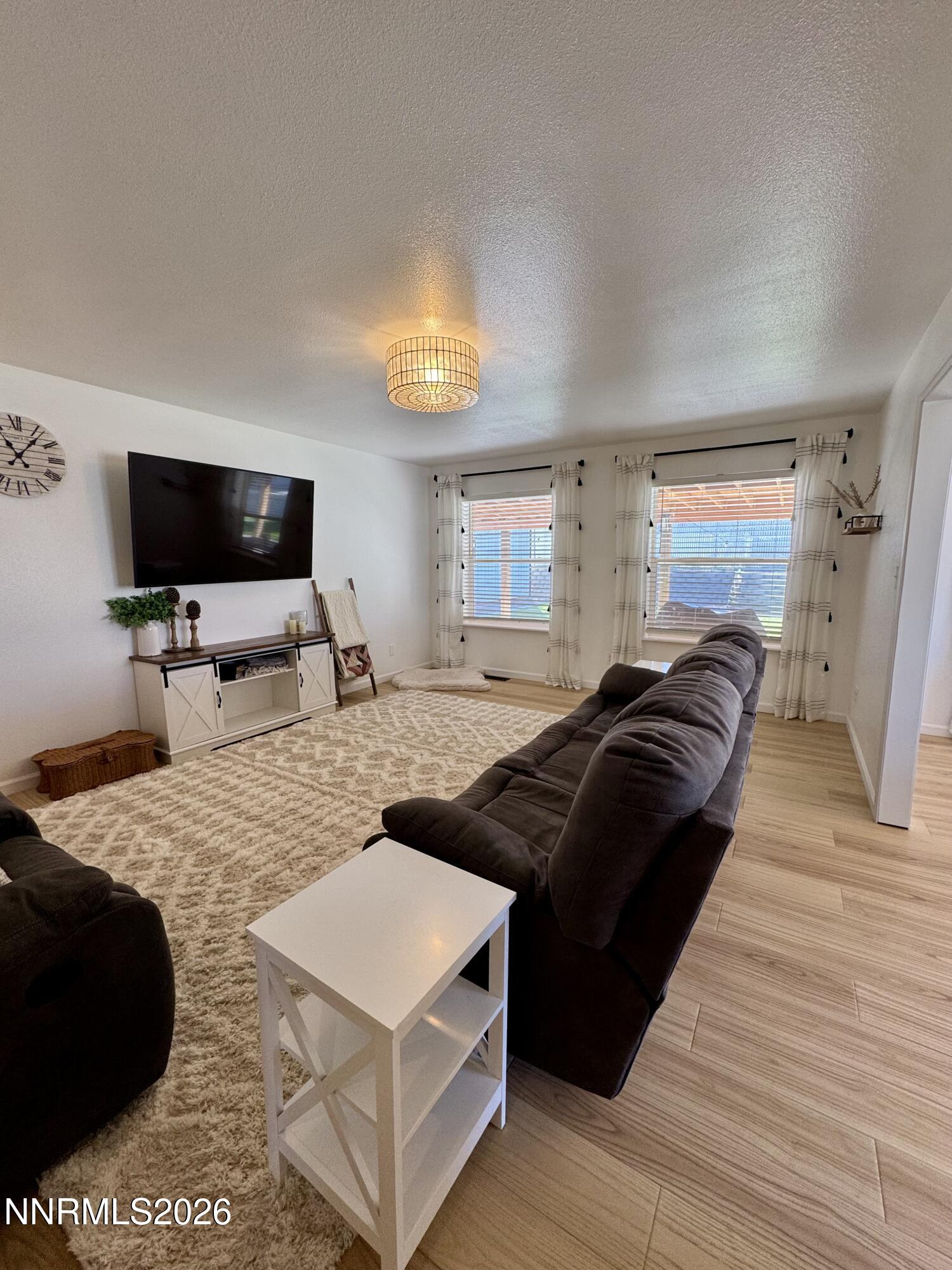 5230 E Offenhauser Drive Property Photo 10