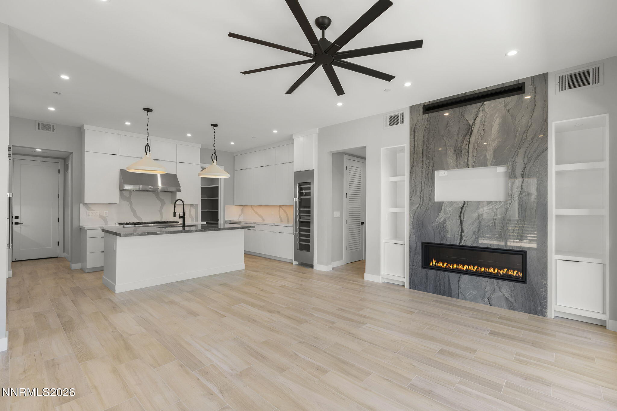76 Caballada Street Property Photo 9