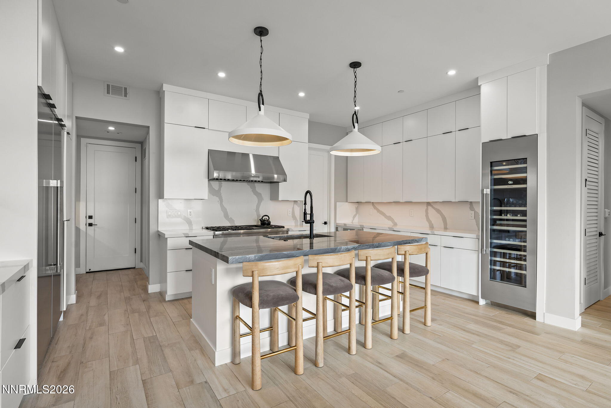 76 Caballada Street Property Photo 11