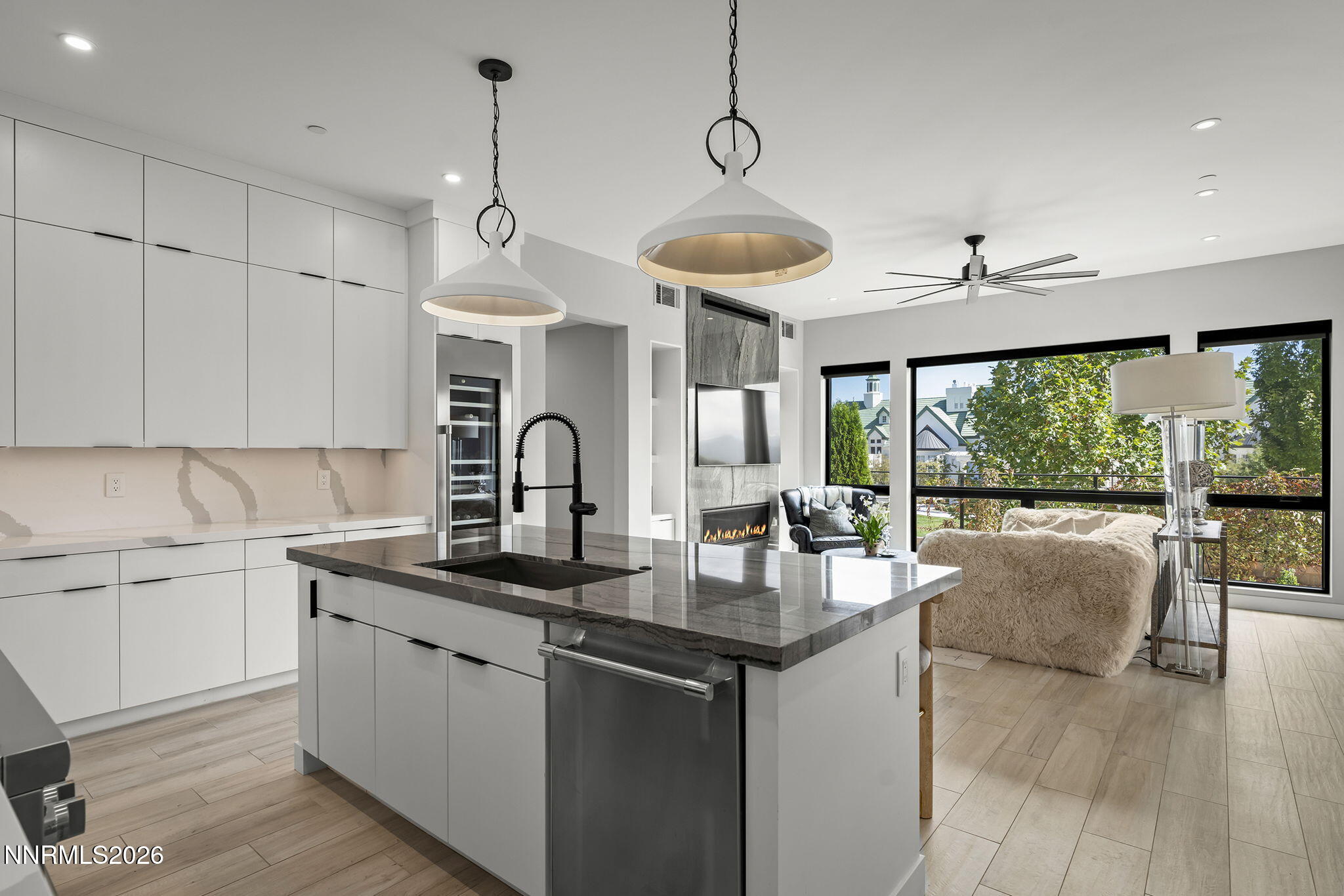 76 Caballada Street Property Photo 14