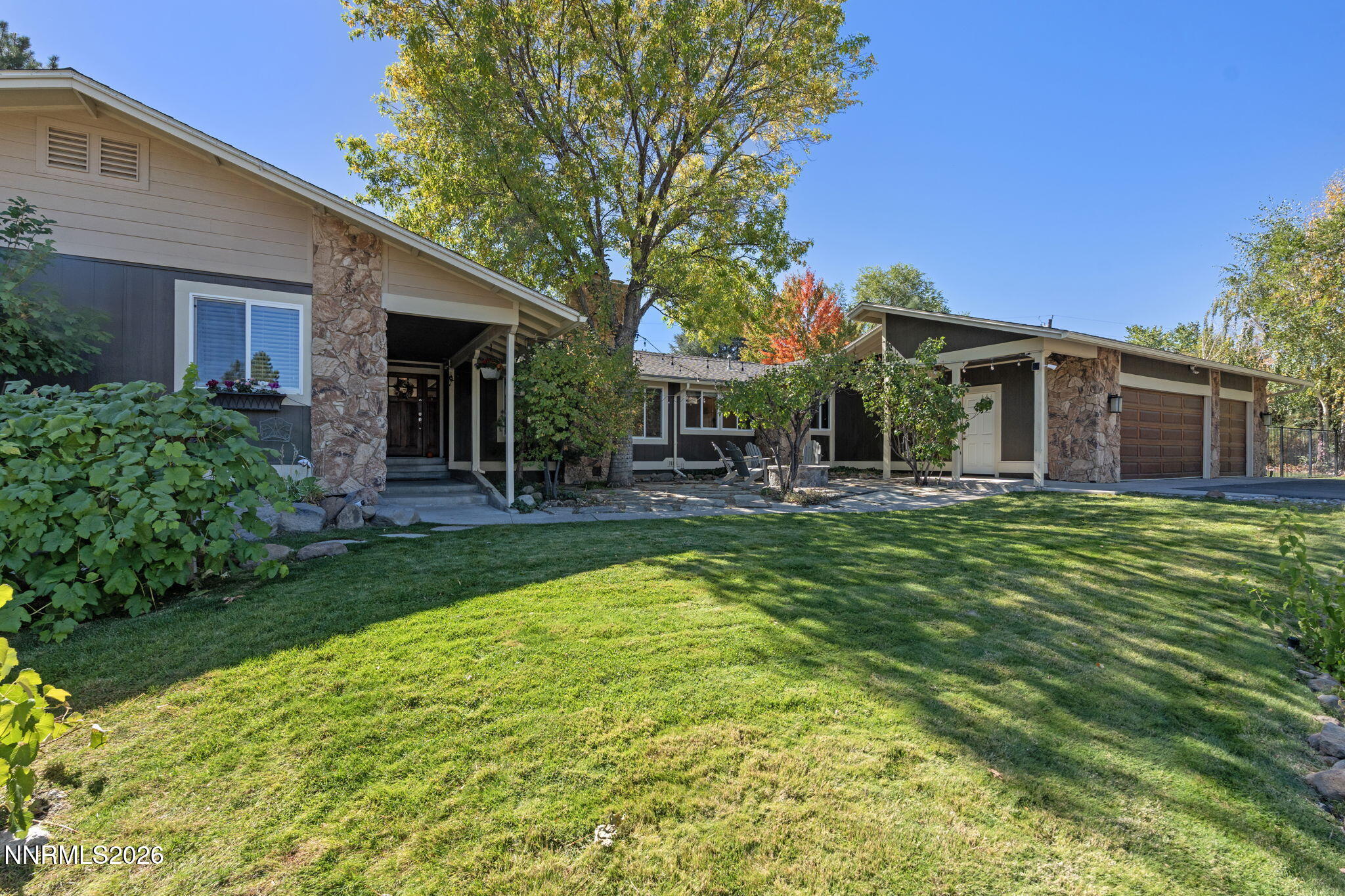 15020 Edmands Drive Property Photo 2