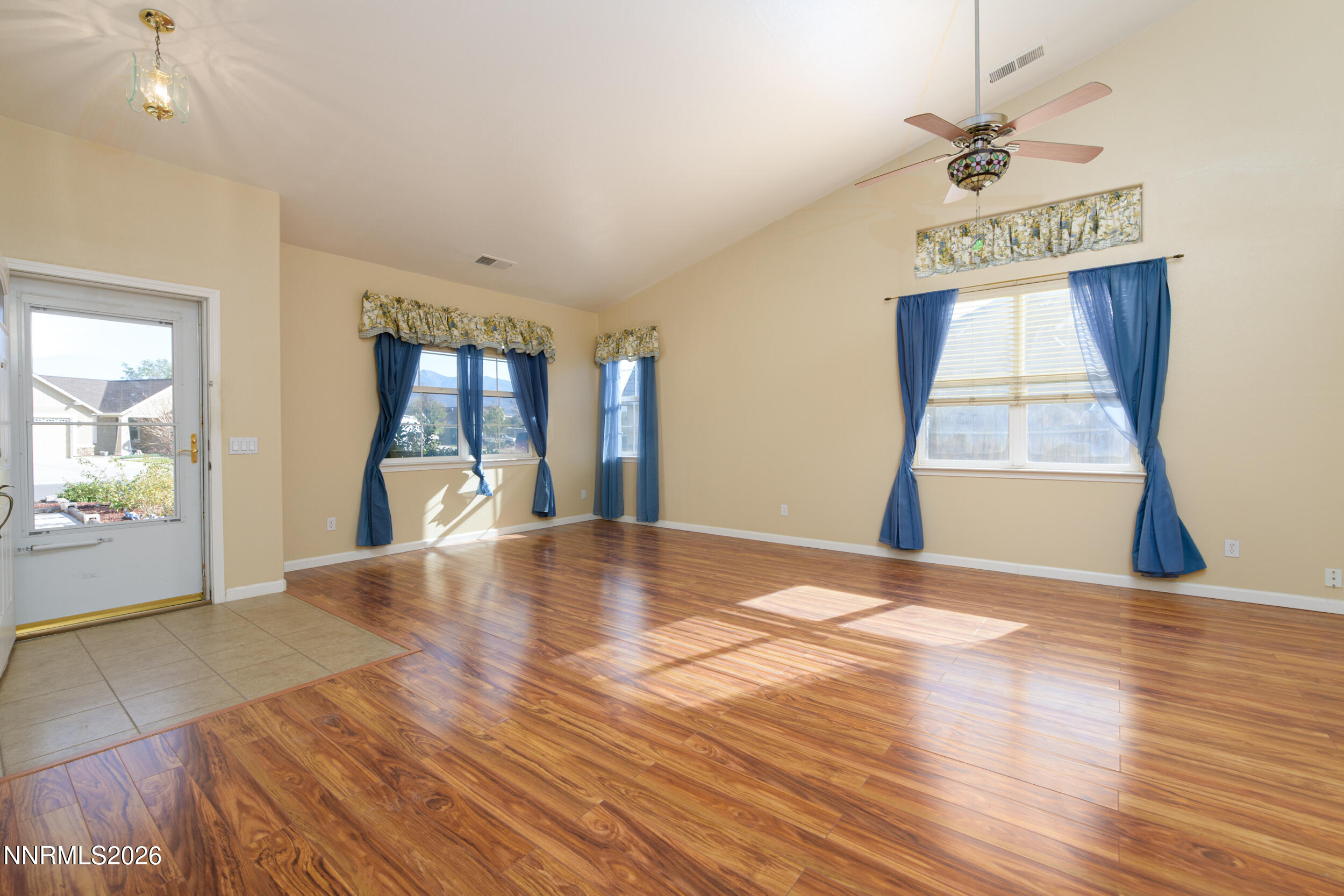 214 Shady Grove Lane Property Photo 4