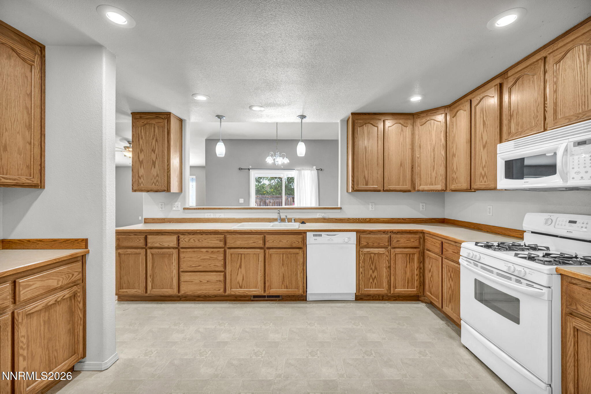 445 Torrey Pines Drive Property Photo 22