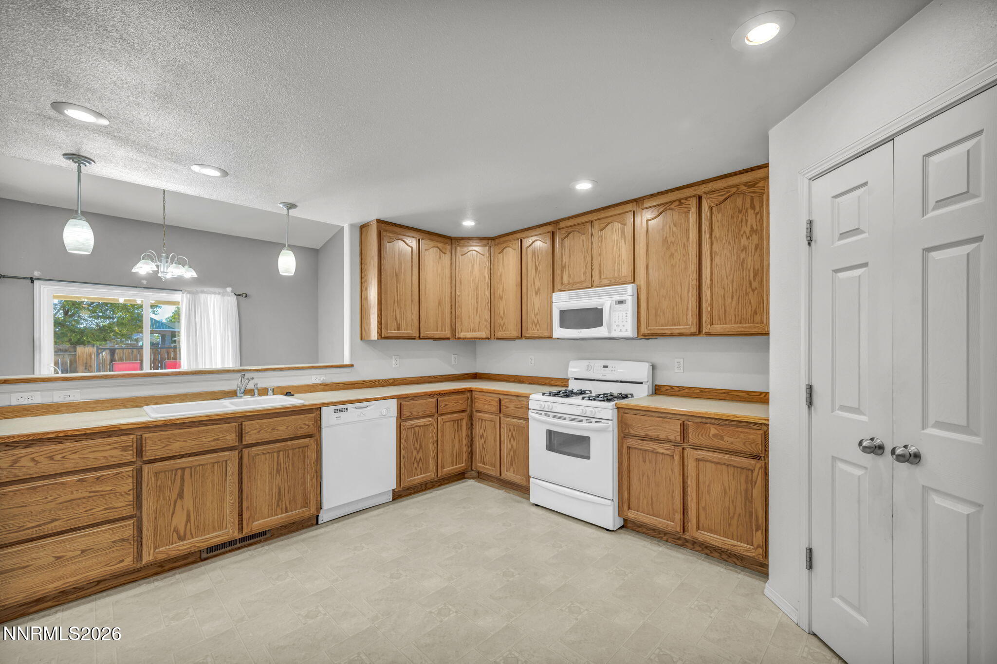 445 Torrey Pines Drive Property Photo 23