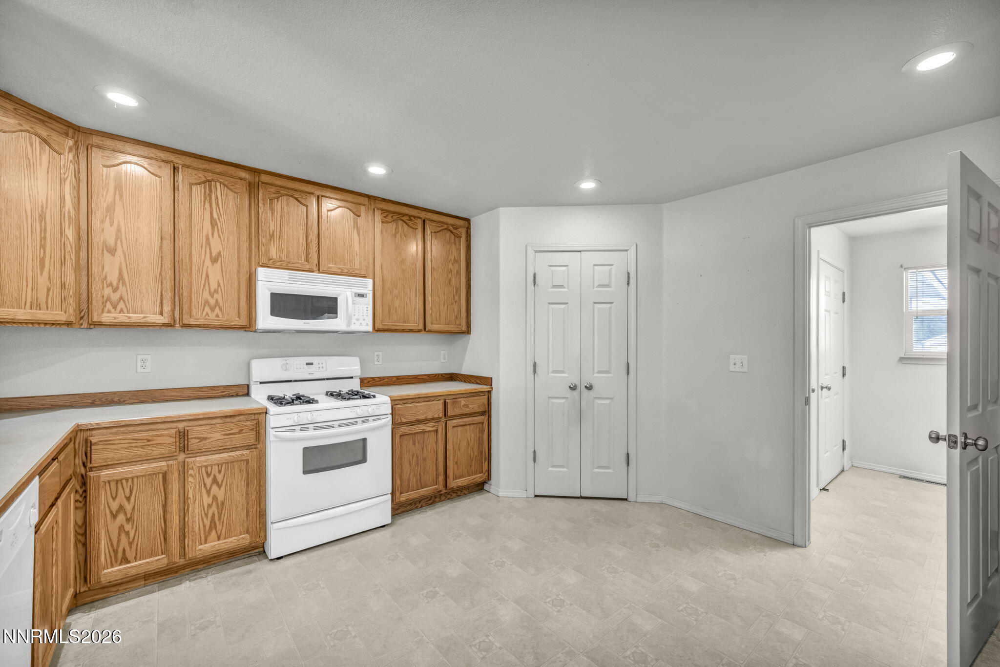 445 Torrey Pines Drive Property Photo 25