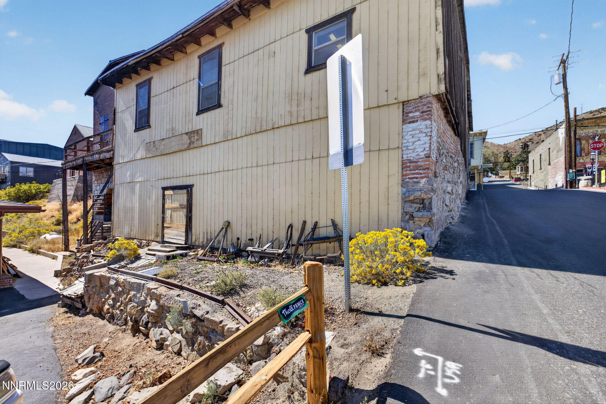 109 S C Street Property Photo 6