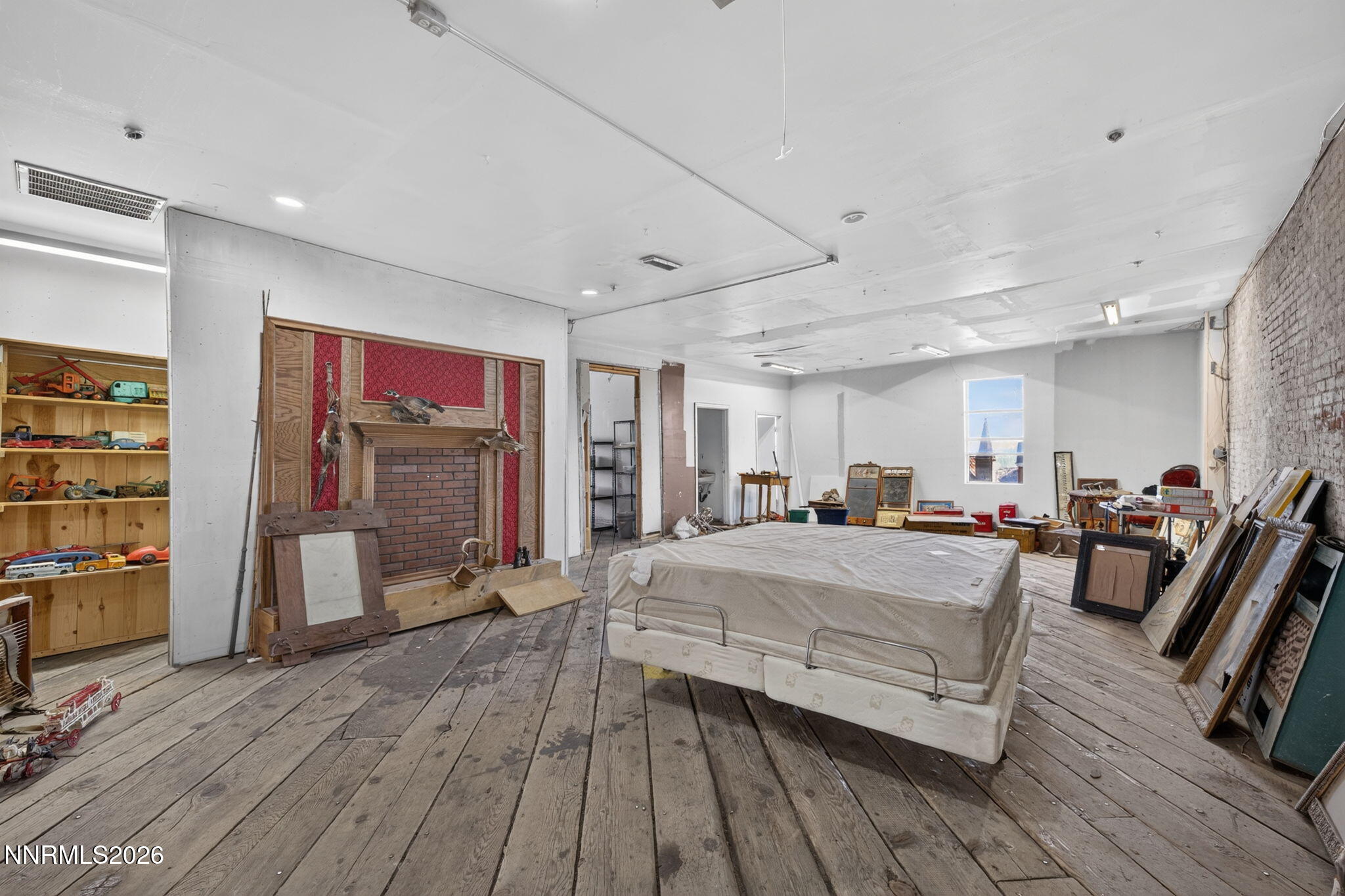 109 S C Street Property Photo 29