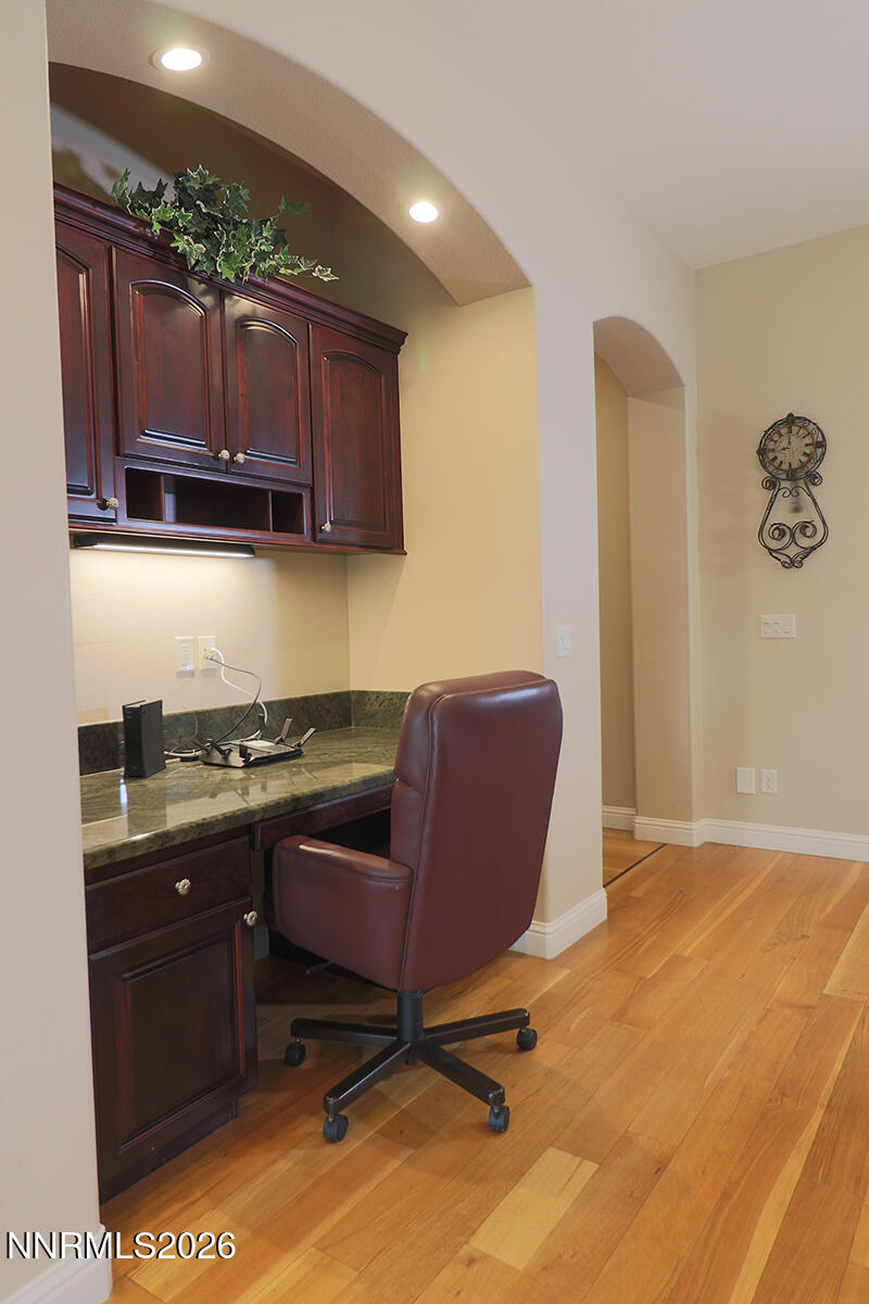 4515 Mountaingate Drive Property Photo 15