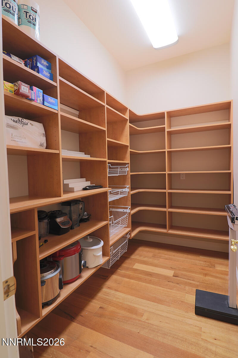 4515 Mountaingate Drive Property Photo 17