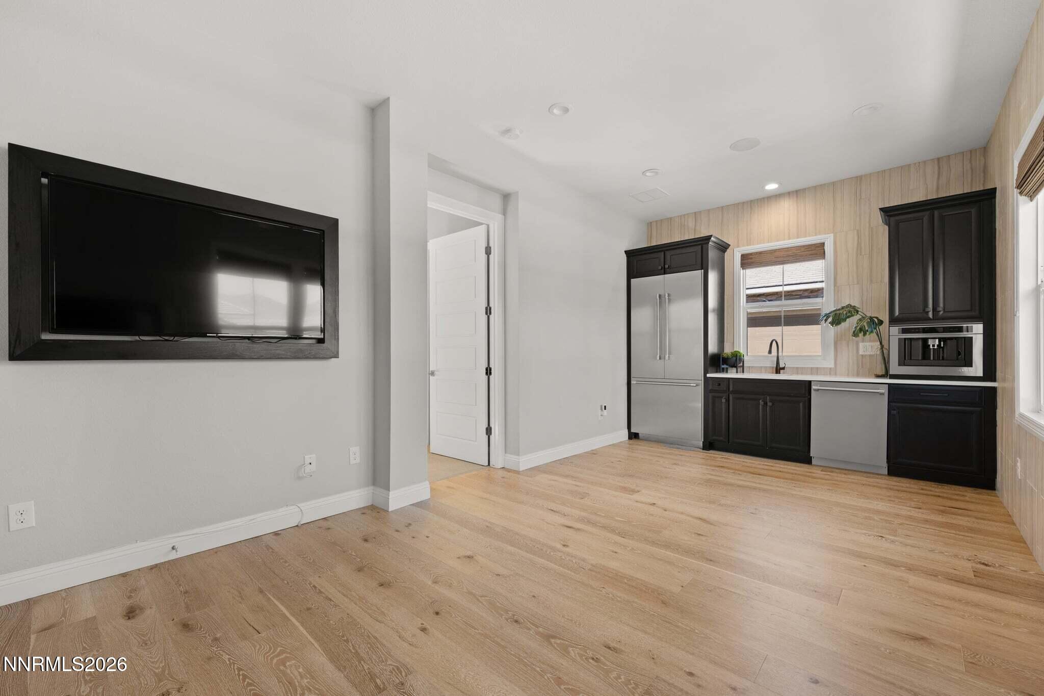9509 Copper Sky Drive Property Photo 30