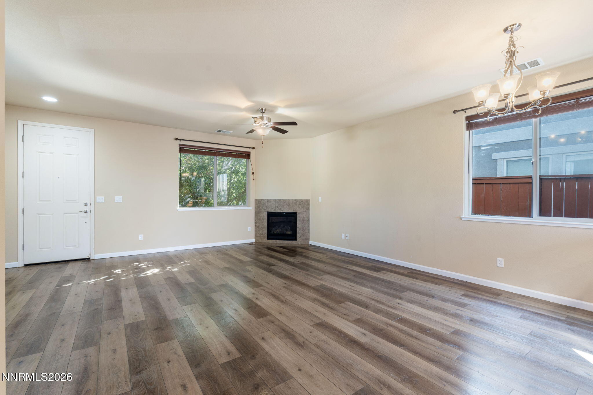 3663 Hollywood Park Drive Property Photo 3