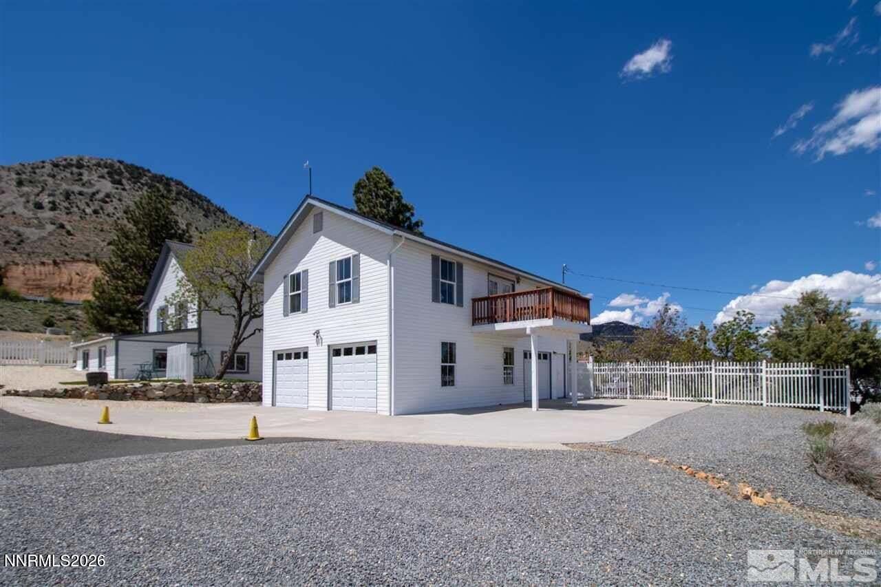 150 E Ridge Street Property Photo 4