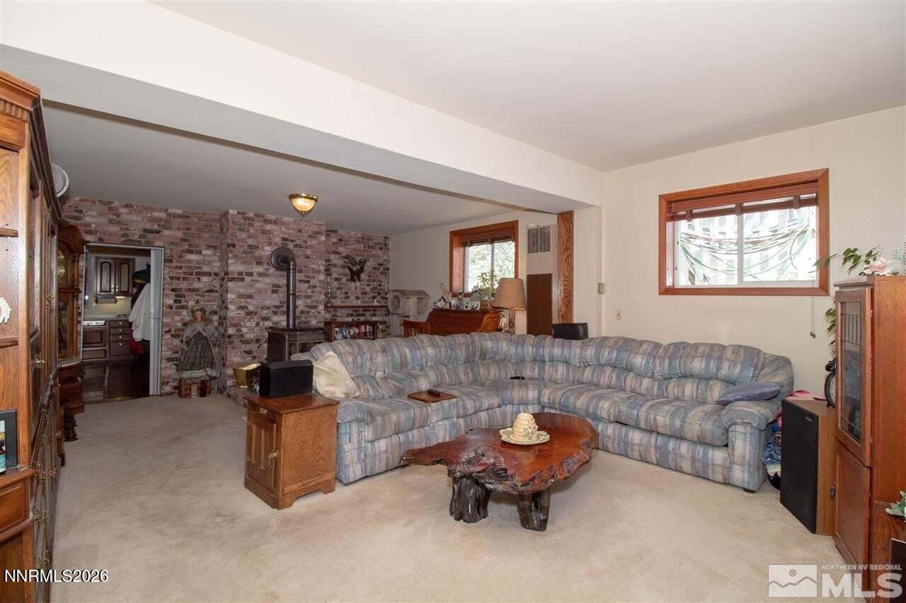 150 E Ridge Street Property Photo 6