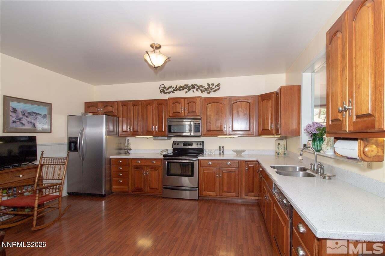 150 E Ridge Street Property Photo 7