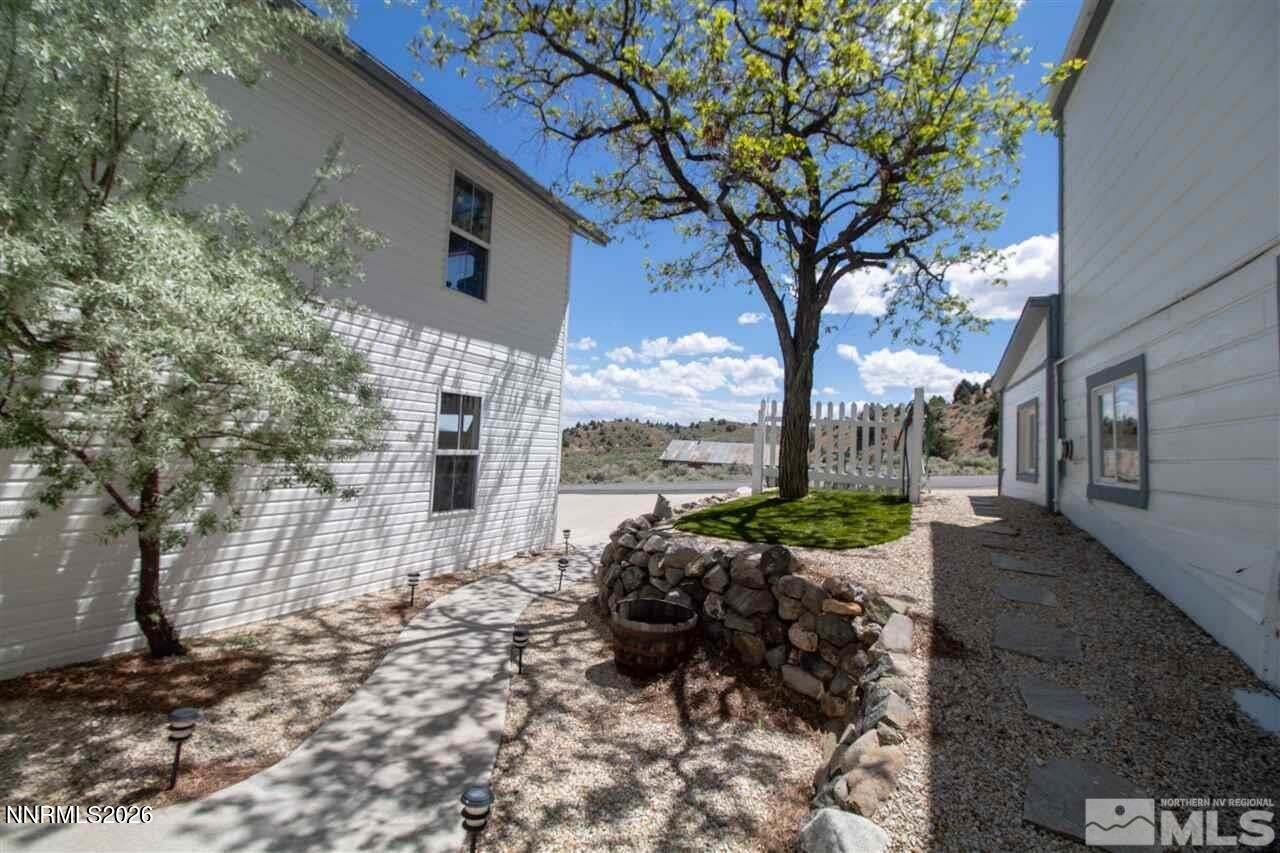150 E Ridge Street Property Photo 20