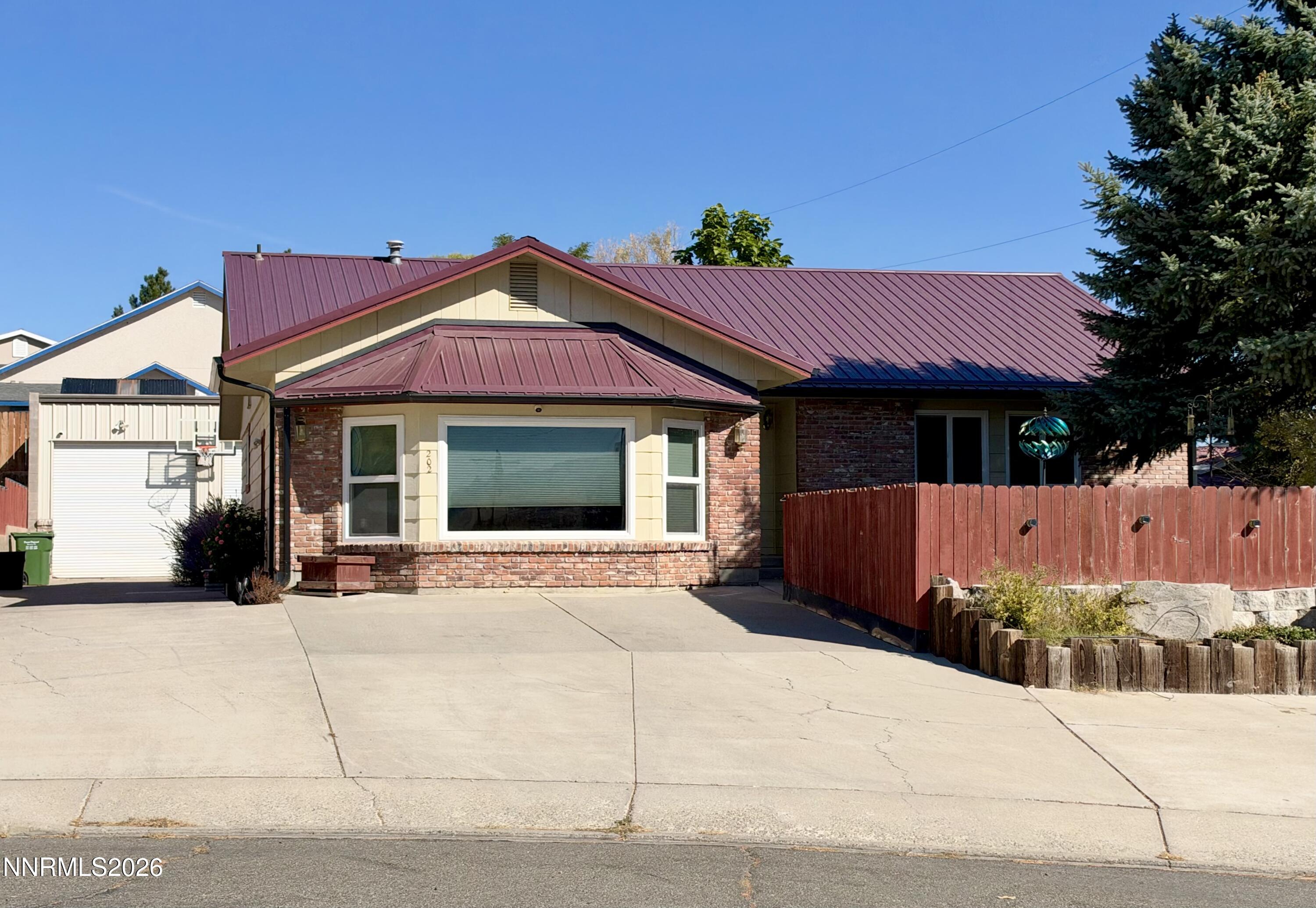 202 Summit Avenue Property Photo 3