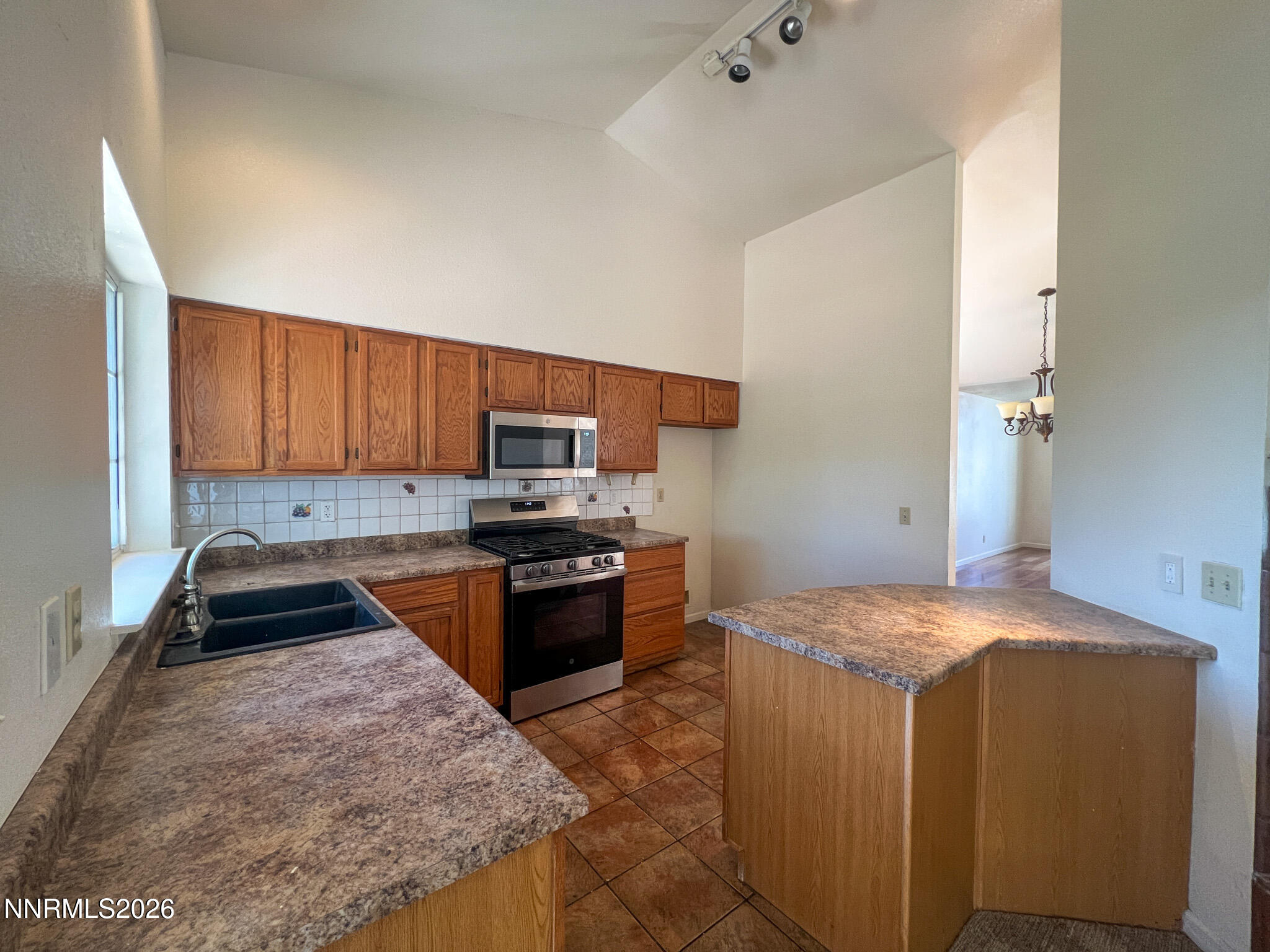 3524 Gwynelle Court Property Photo 5