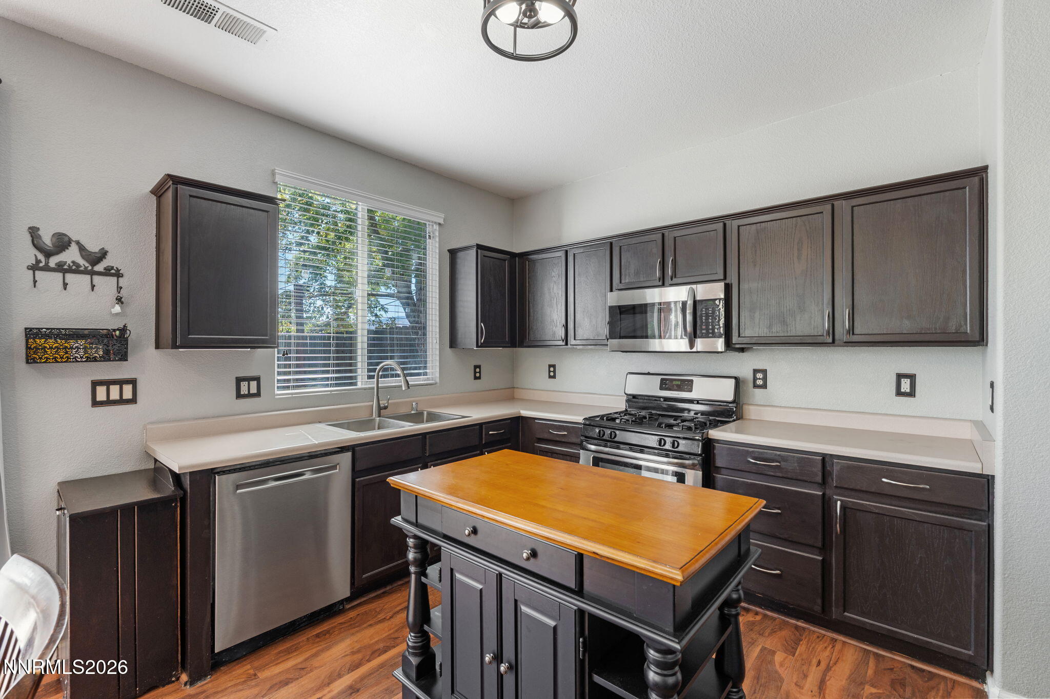 2448 Bentley Drive Property Photo 11