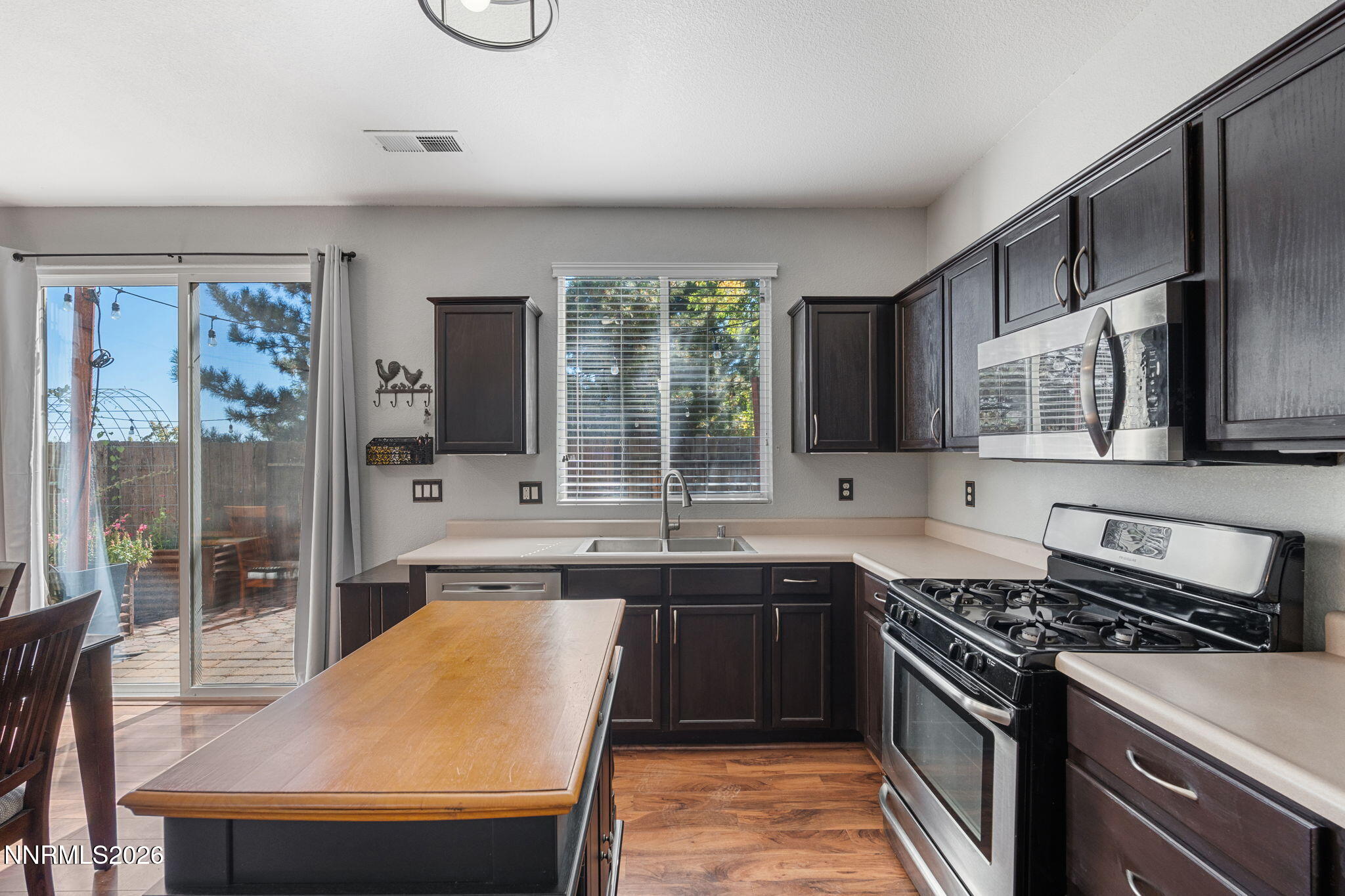 2448 Bentley Drive Property Photo 12