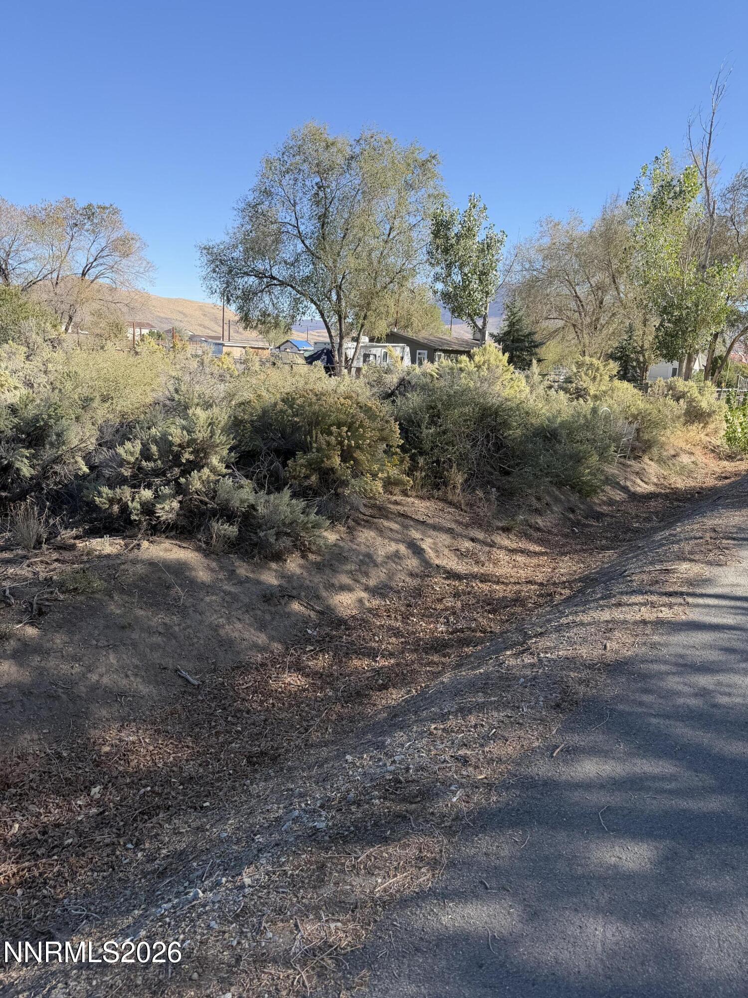 17890 E Aspen Circle Property Photo 4