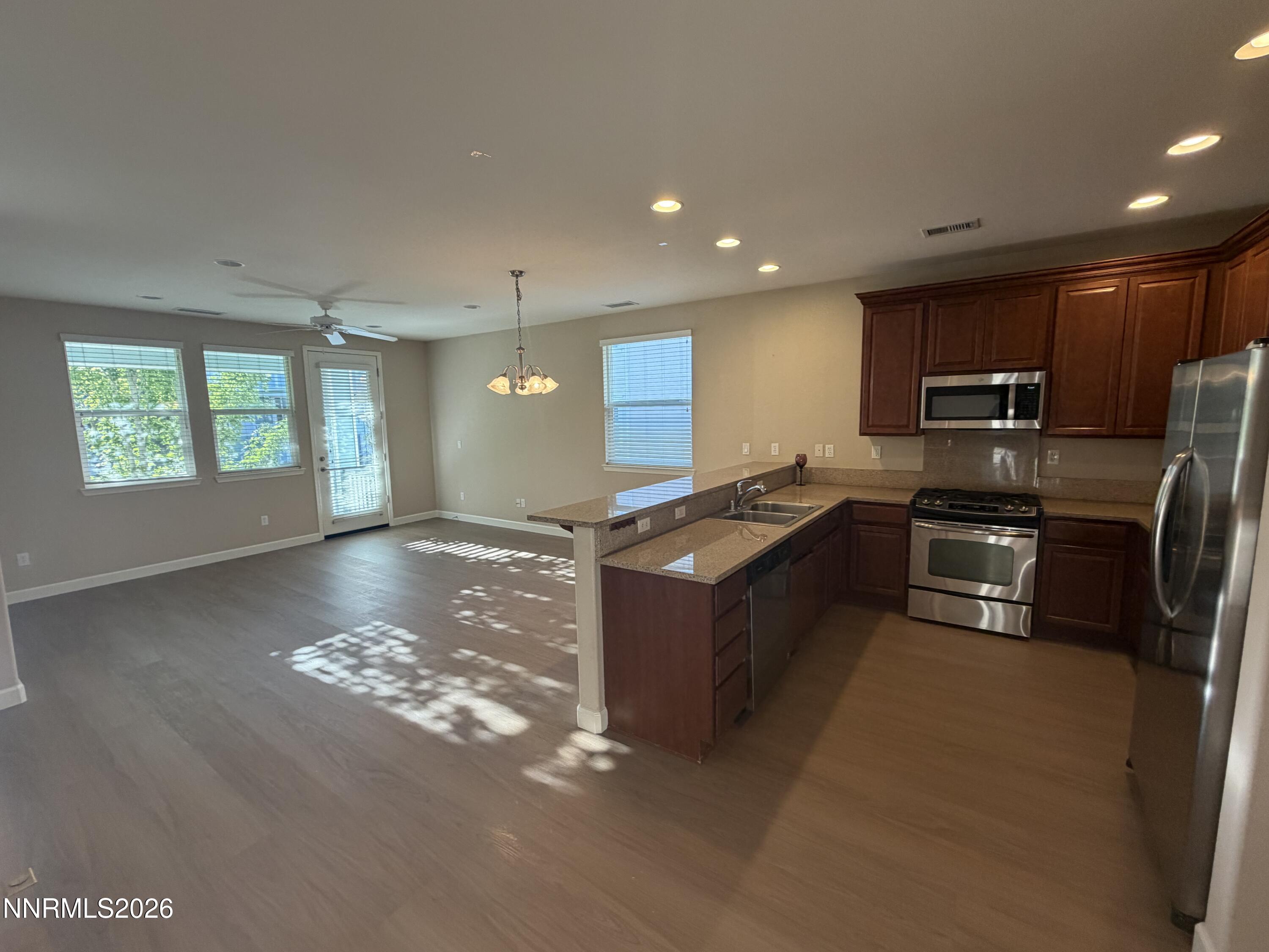 2235 Grosvenor Park Place Property Photo 4