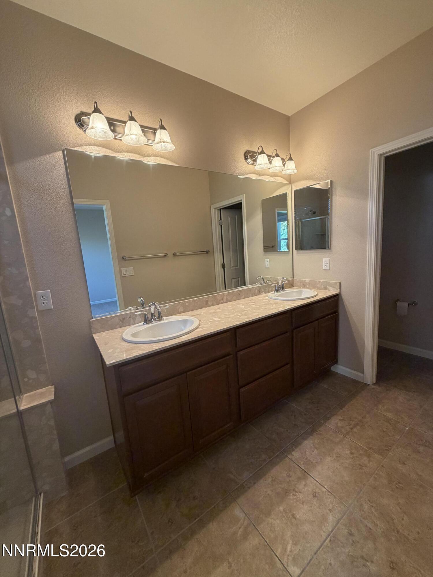 2235 Grosvenor Park Place Property Photo 12