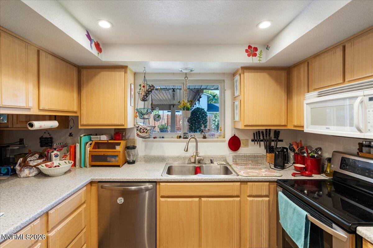 7353 Wallsend Drive Property Photo 12