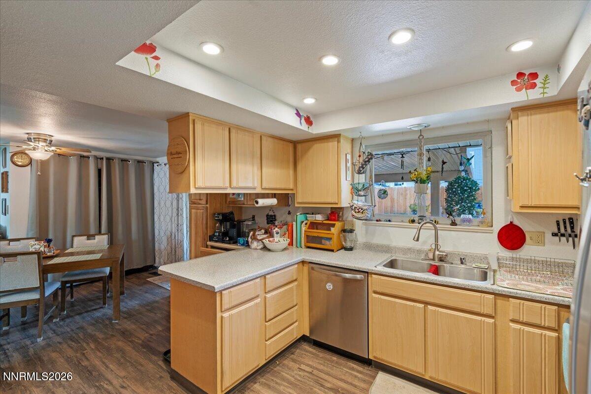 7353 Wallsend Drive Property Photo 13