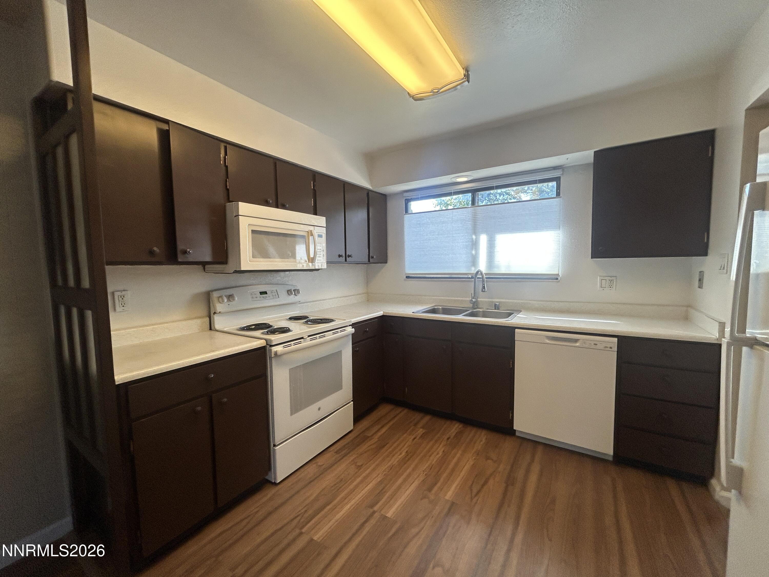 489 Smithridge Park Property Photo 2