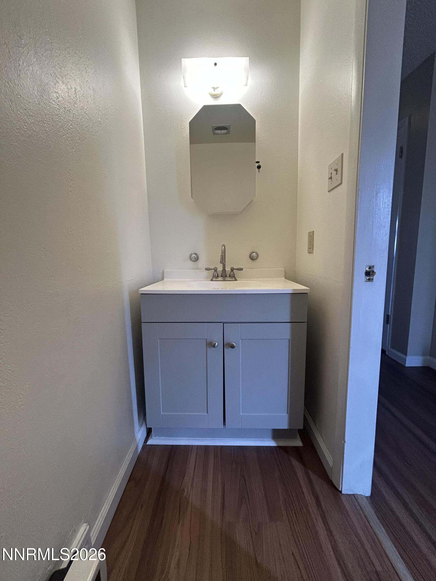 489 Smithridge Park Property Photo 7