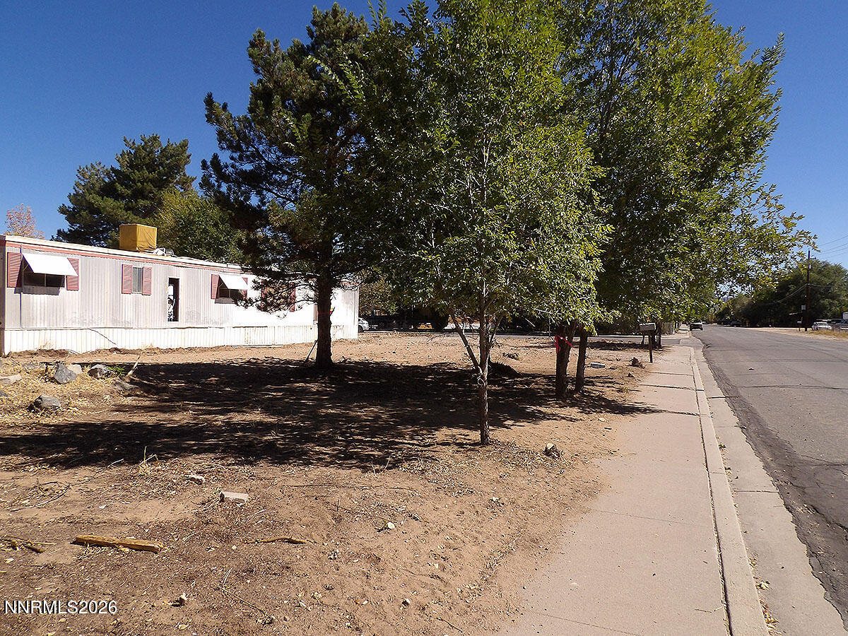 2720 E Nye Lane 1 Property Photo 3