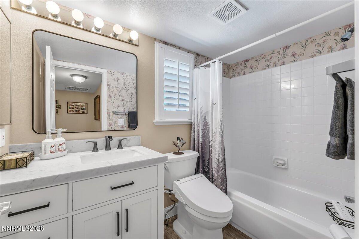 1880 Tess Way Property Photo 26