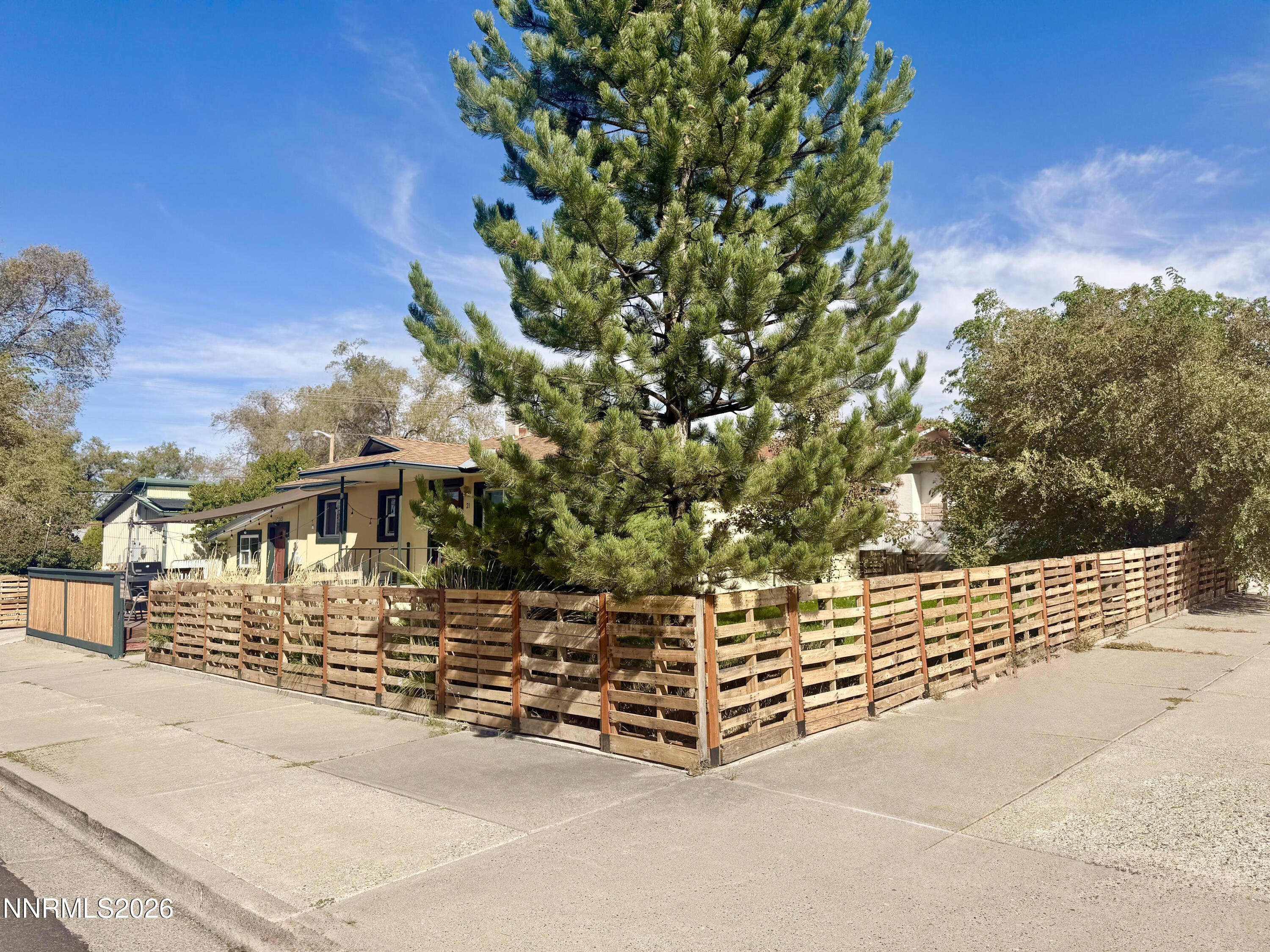 21 Arnold Avenue Property Photo 2