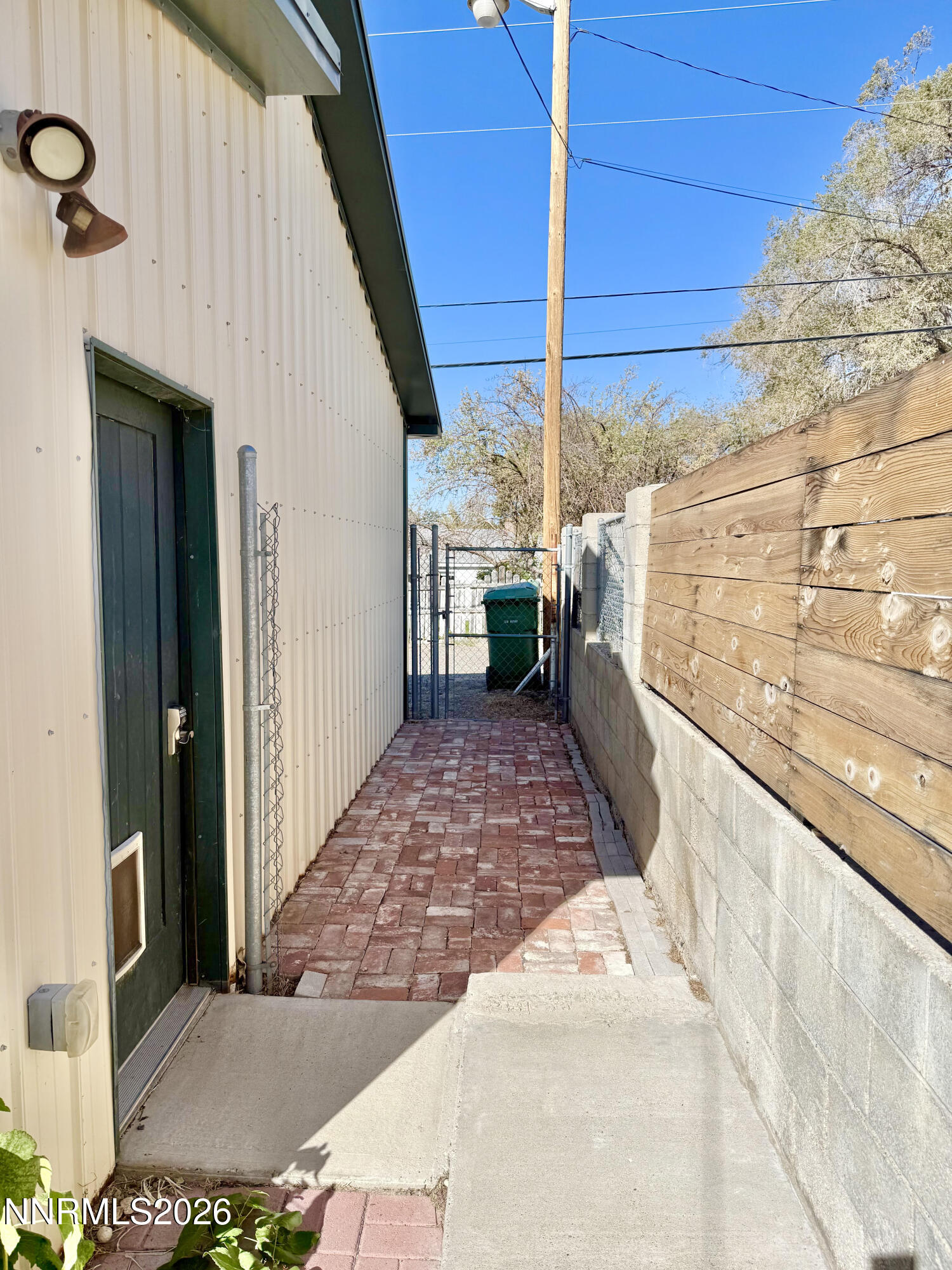 21 Arnold Avenue Property Photo 8