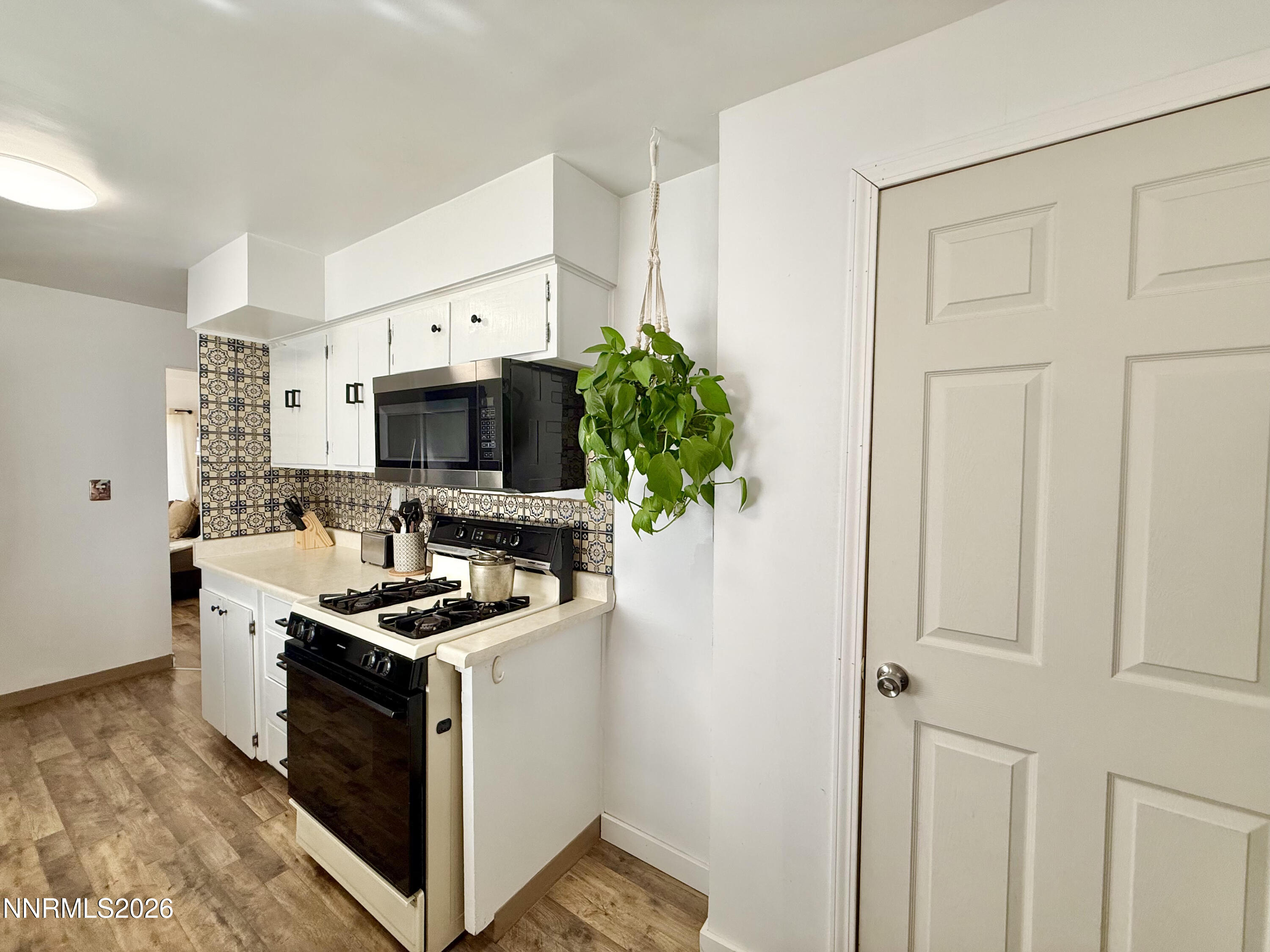 21 Arnold Avenue Property Photo 22
