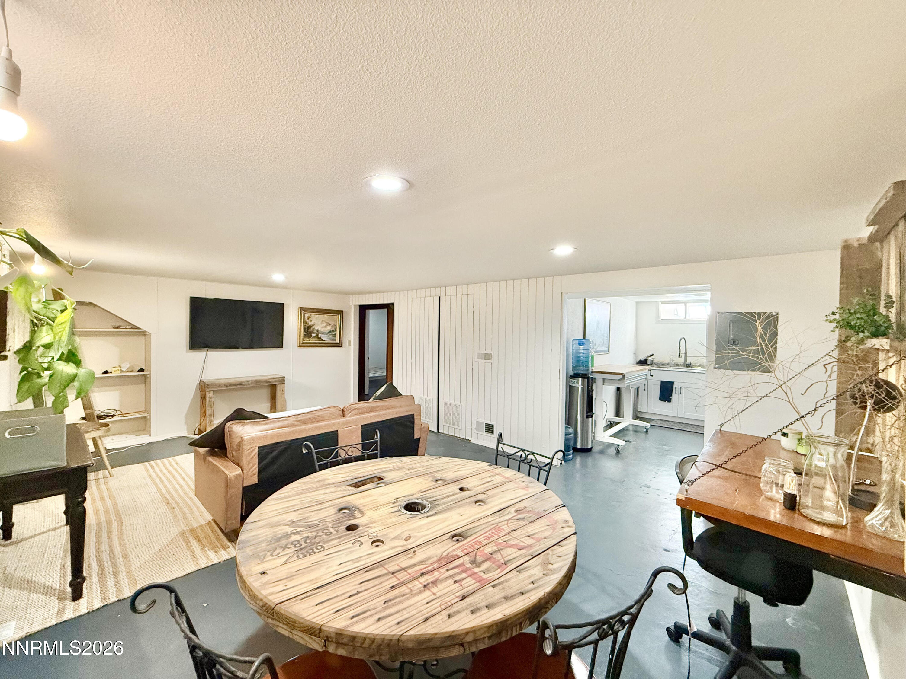 21 Arnold Avenue Property Photo 54
