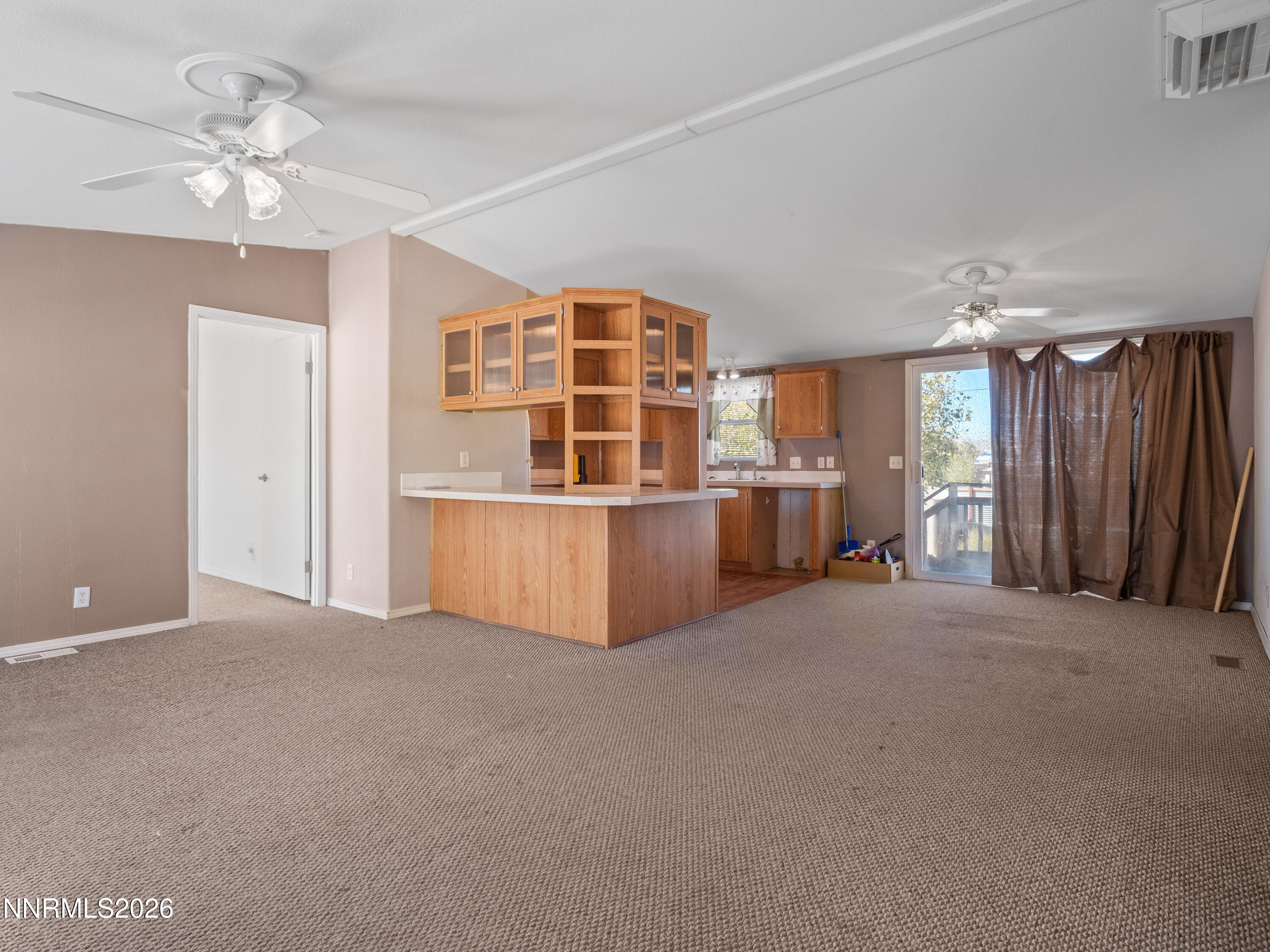 70 Mountain Lane Property Photo 6