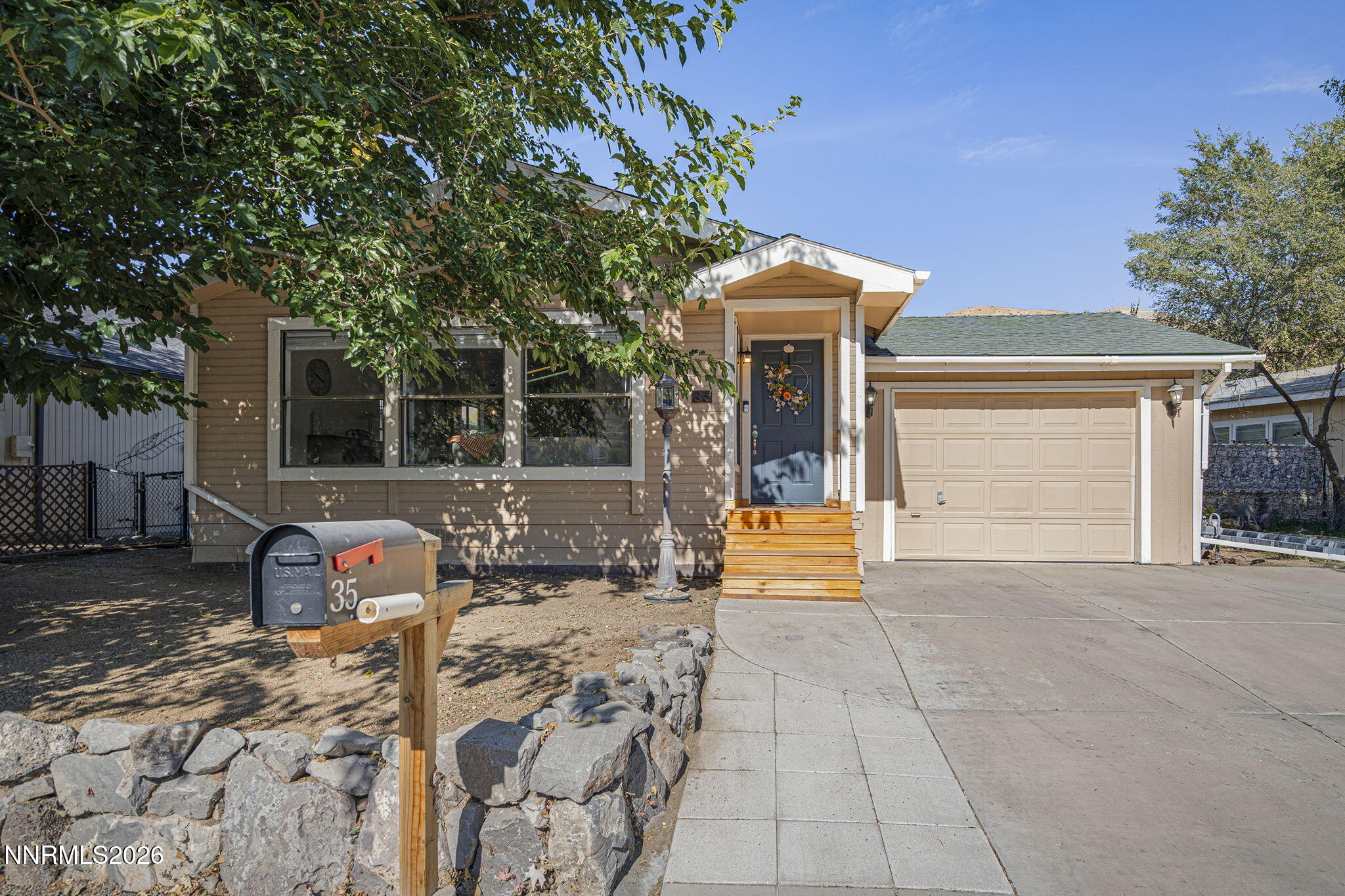 35 Ave De La Argent Property Photo 1