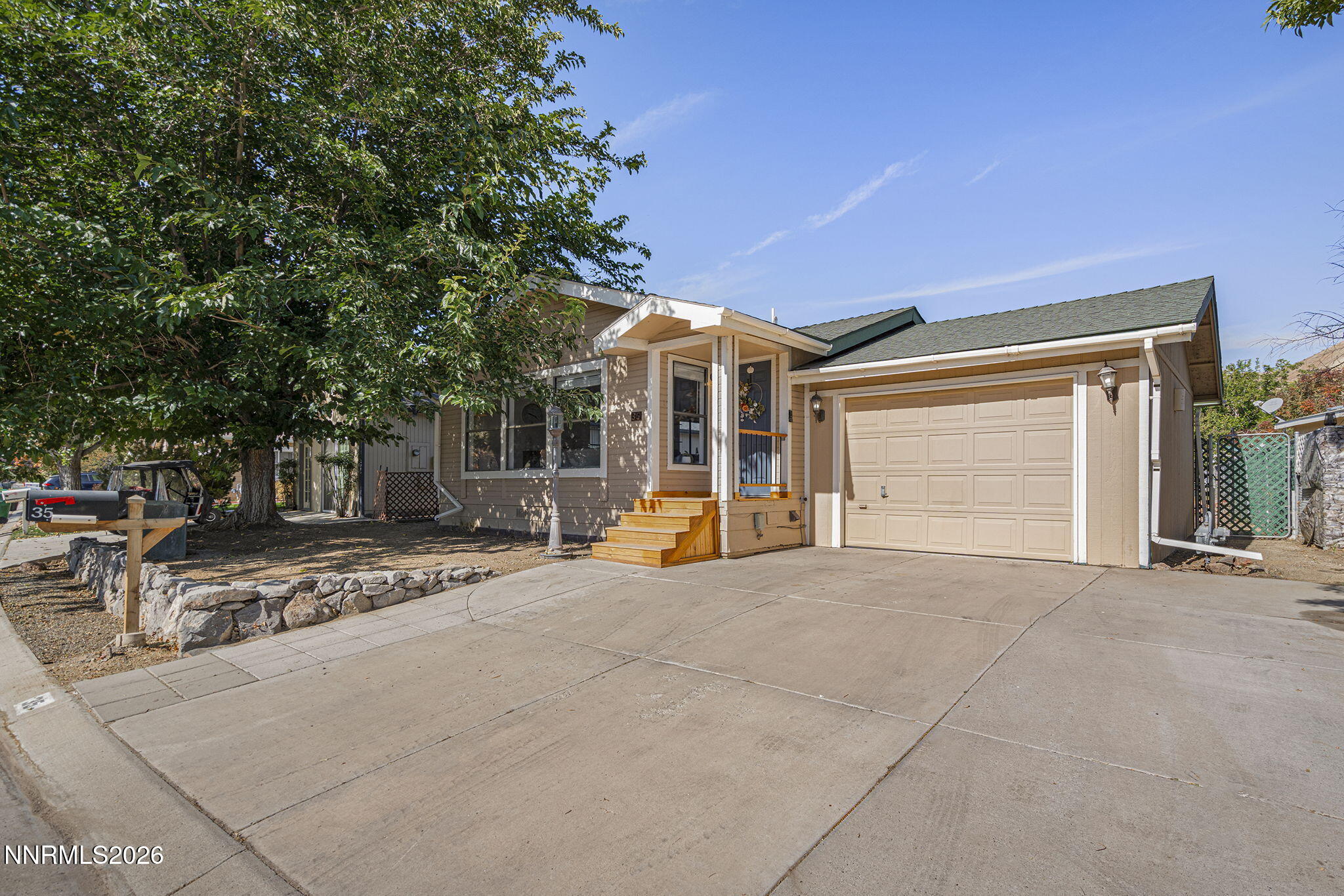 35 Ave De La Argent Property Photo 2