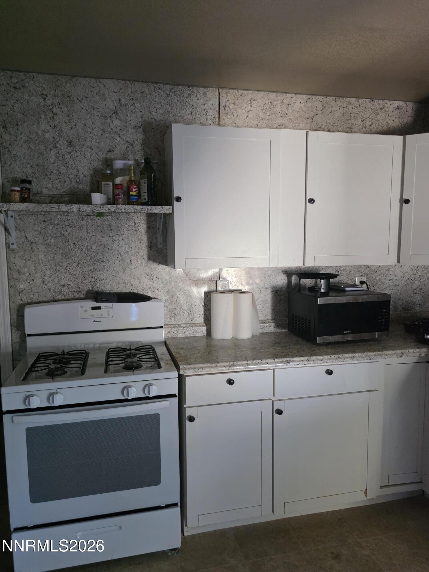 654 H Street Property Photo 13