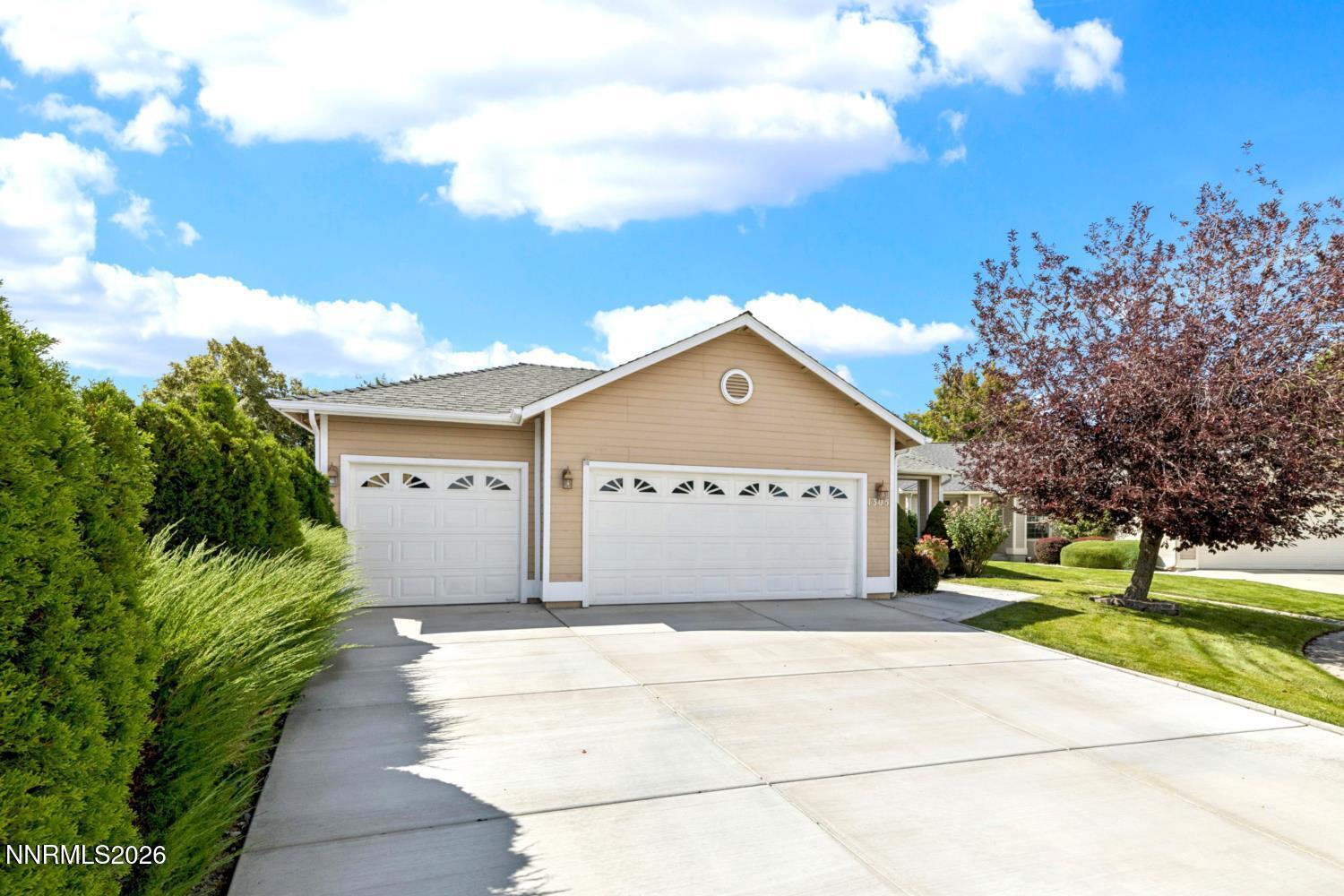1305 E Windsor Court Property Photo 1