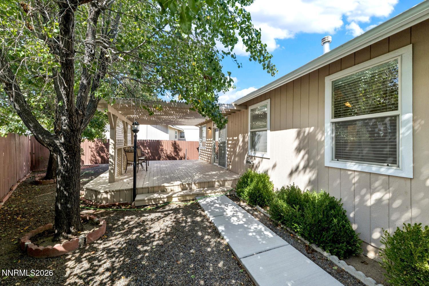 1305 E Windsor Court Property Photo 4