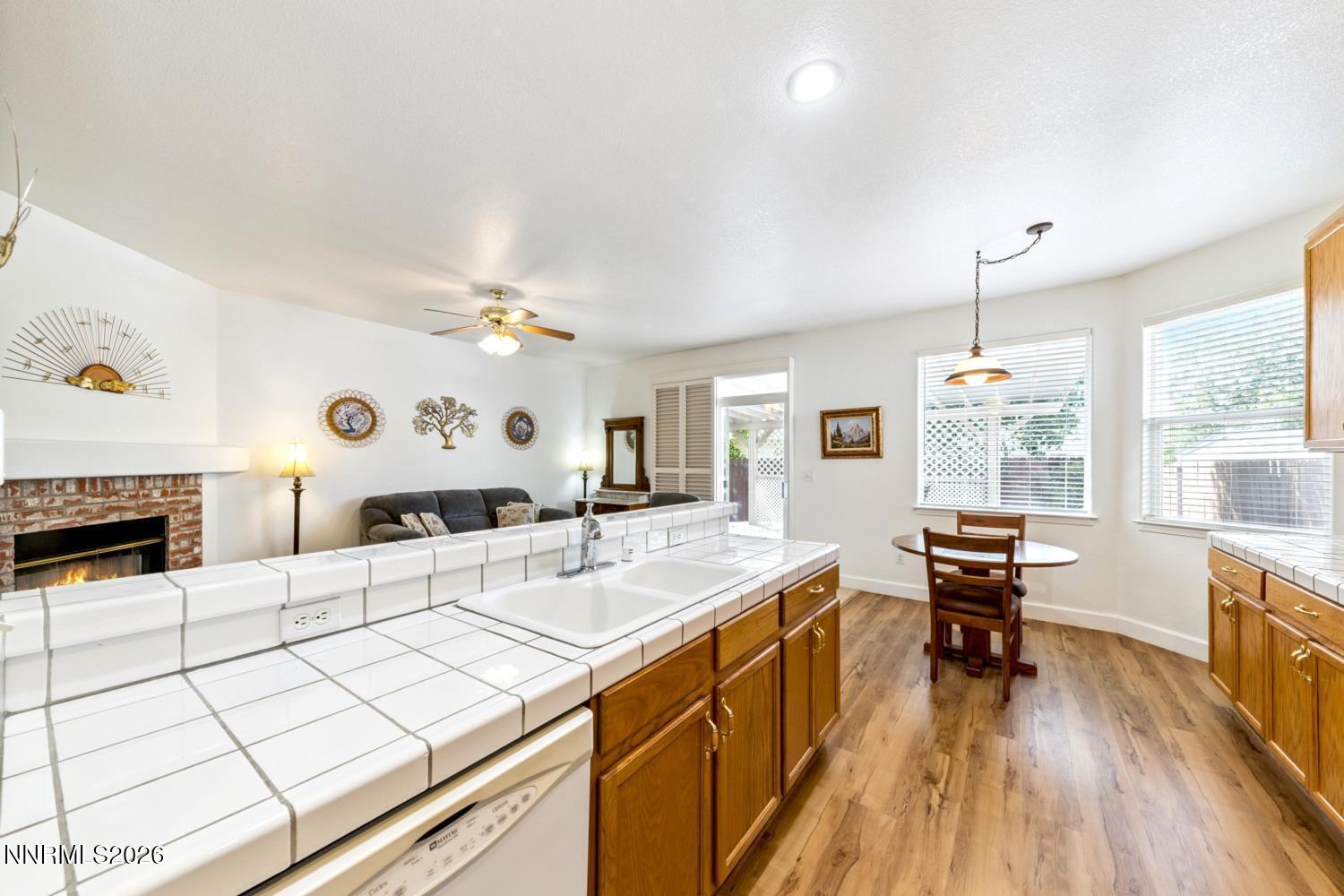 1305 E Windsor Court Property Photo 15