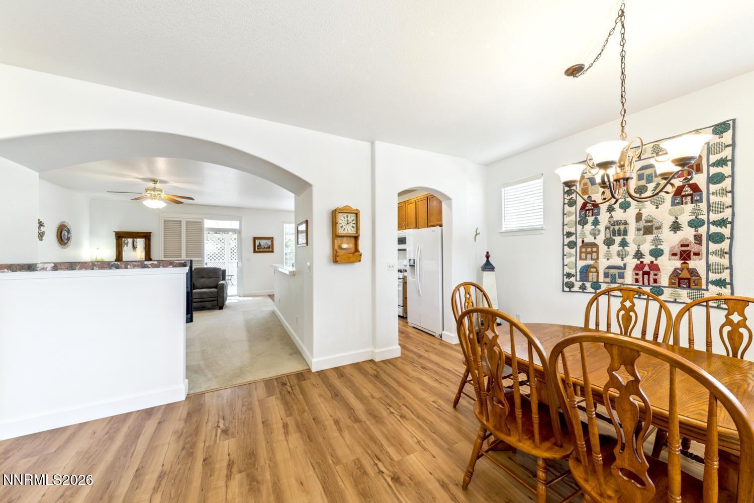 1305 E Windsor Court Property Photo 19