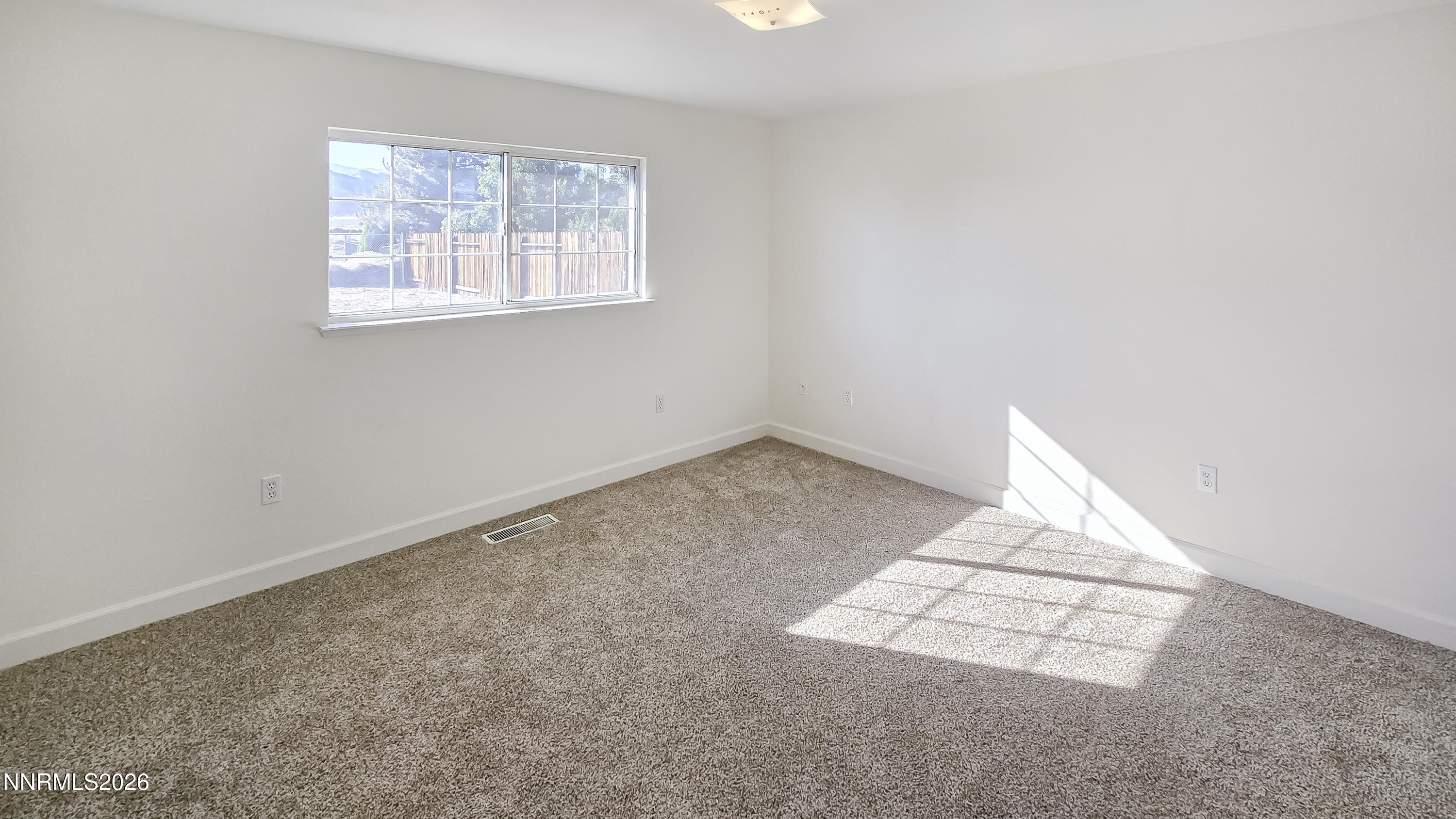 577 Yellow Jacket Road Property Photo 4