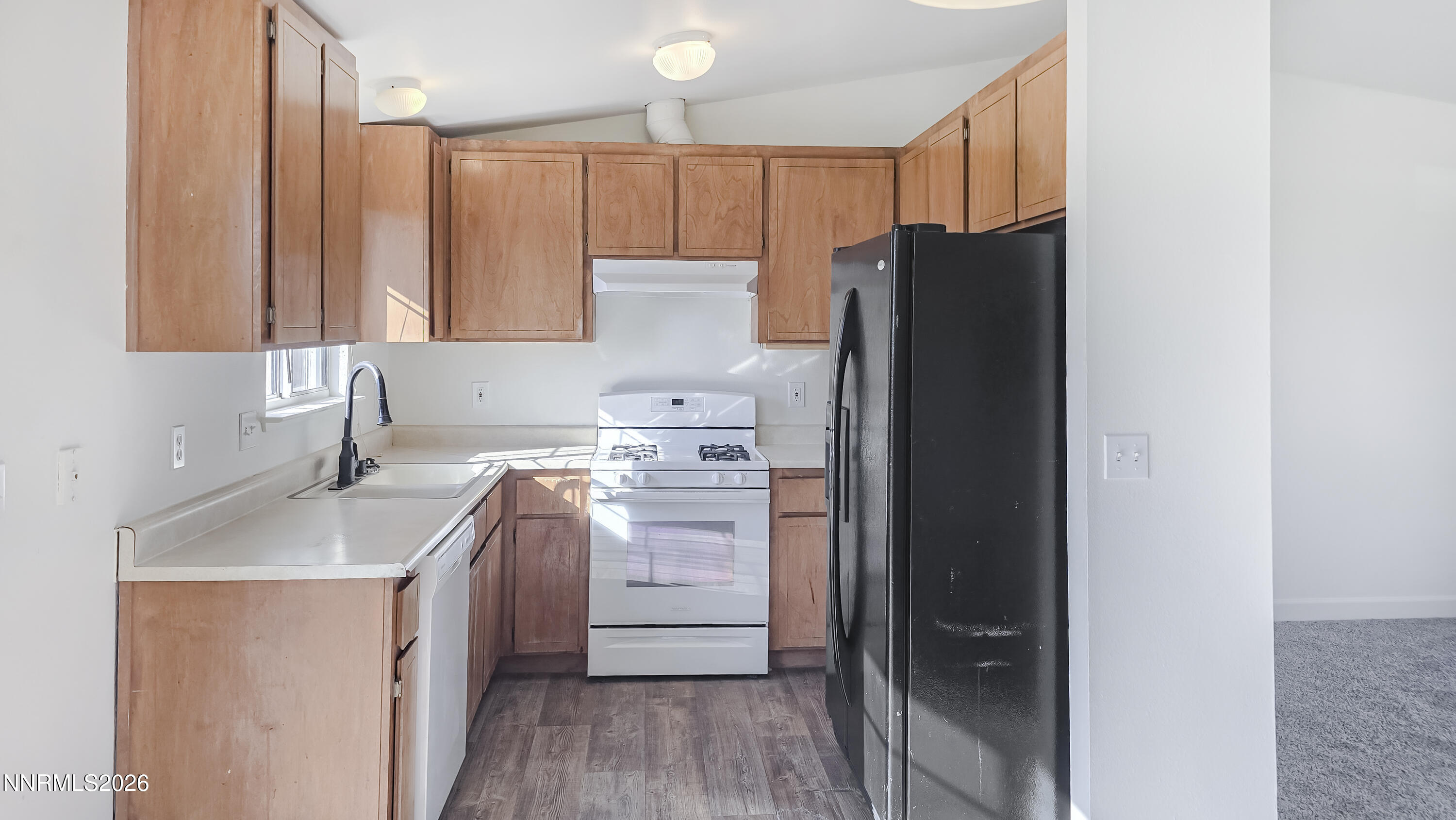 577 Yellow Jacket Road Property Photo 8